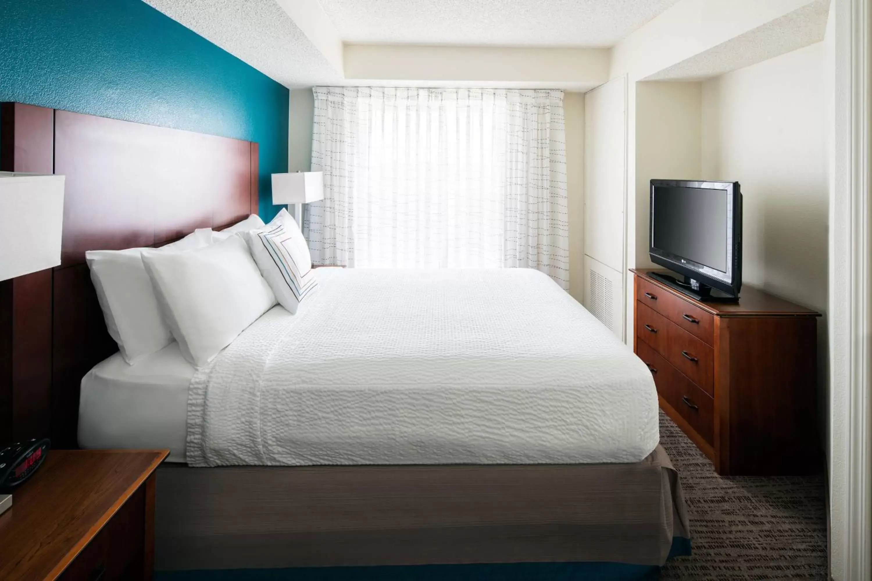 Bedroom, Bed in Residence Inn by Marriott Cypress Los Alamitos