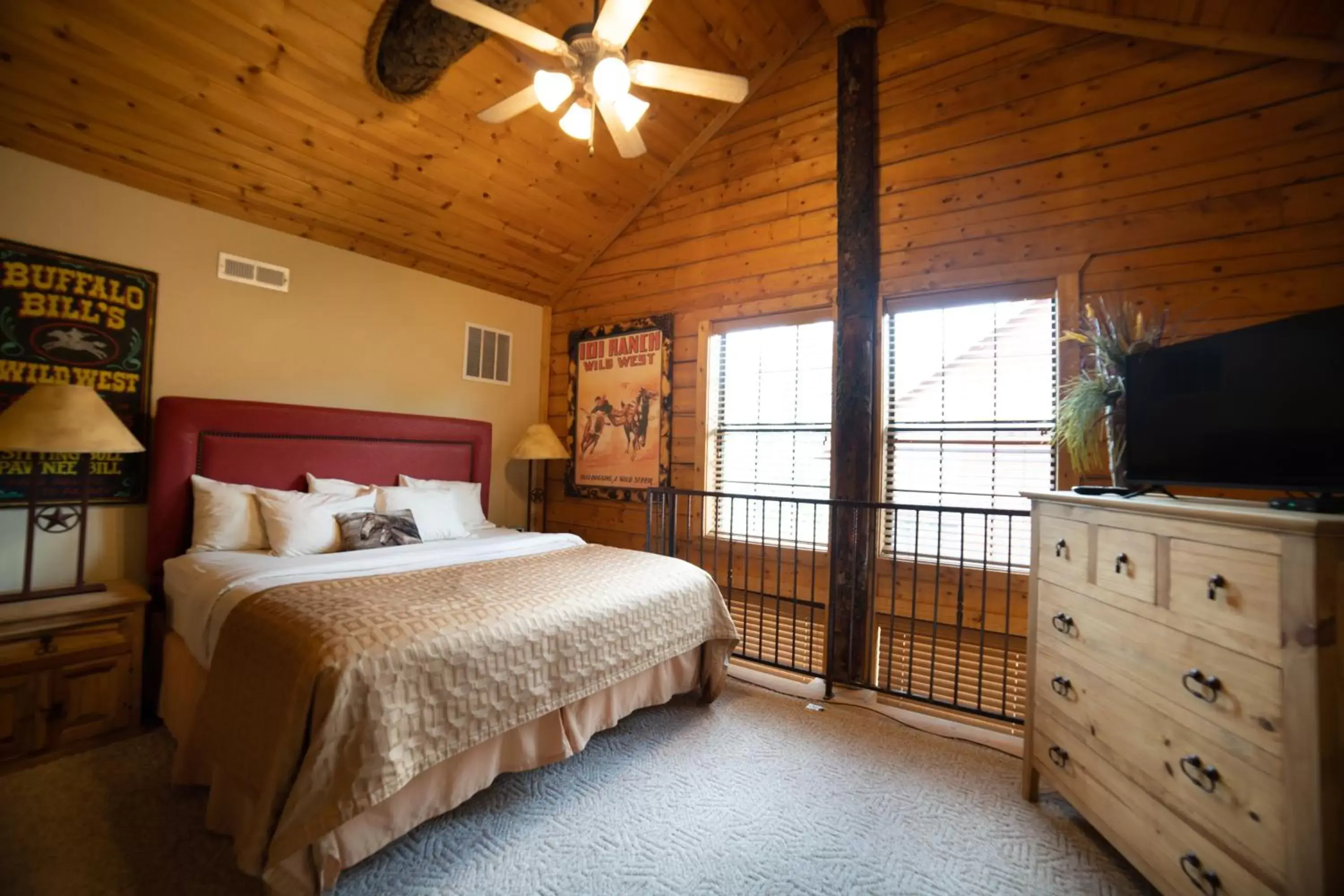 Bedroom in Cabins at Grand Mountain