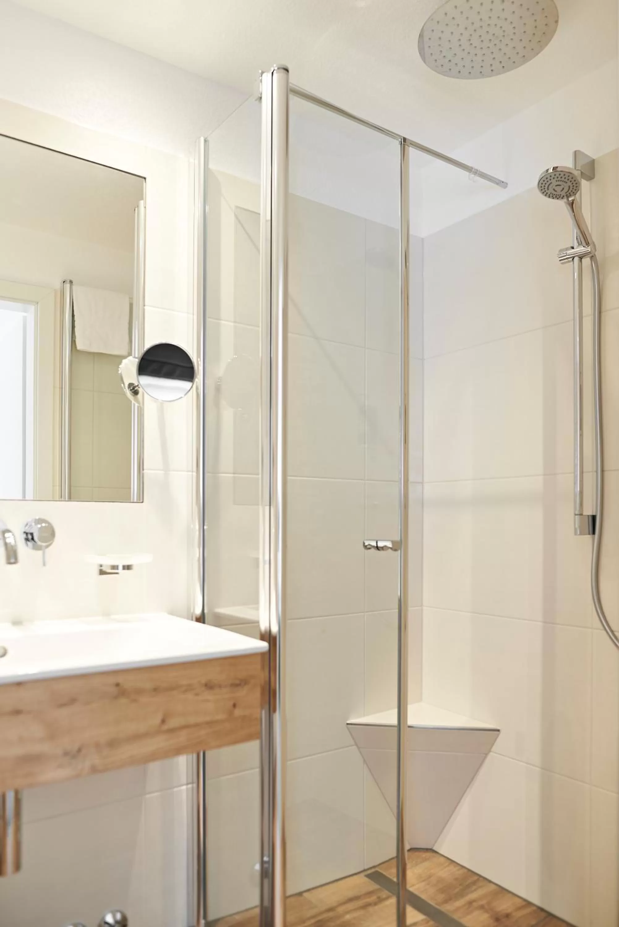 Bathroom in Domschänke Eslohe Brauereigasthof