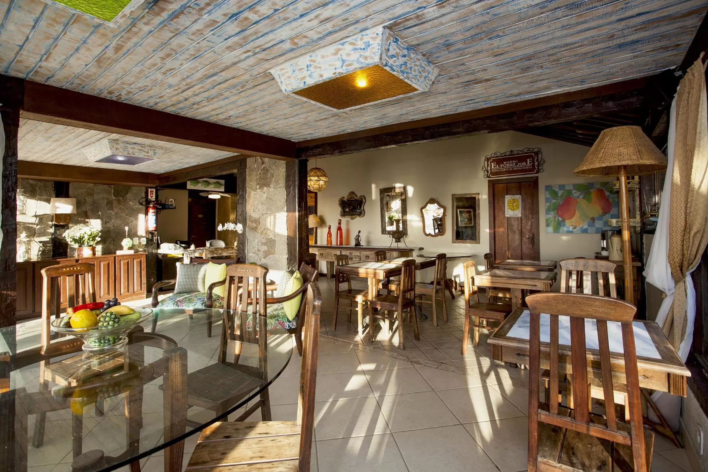 Restaurant/places to eat in Pousada Praia João Fernandes