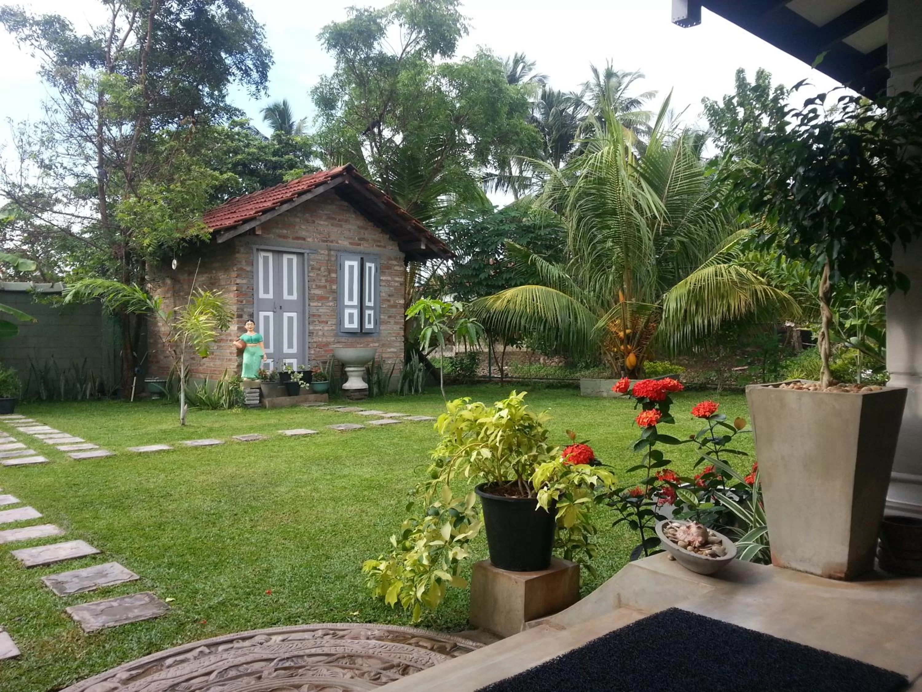 Garden view in Green Wood Villa Negombo