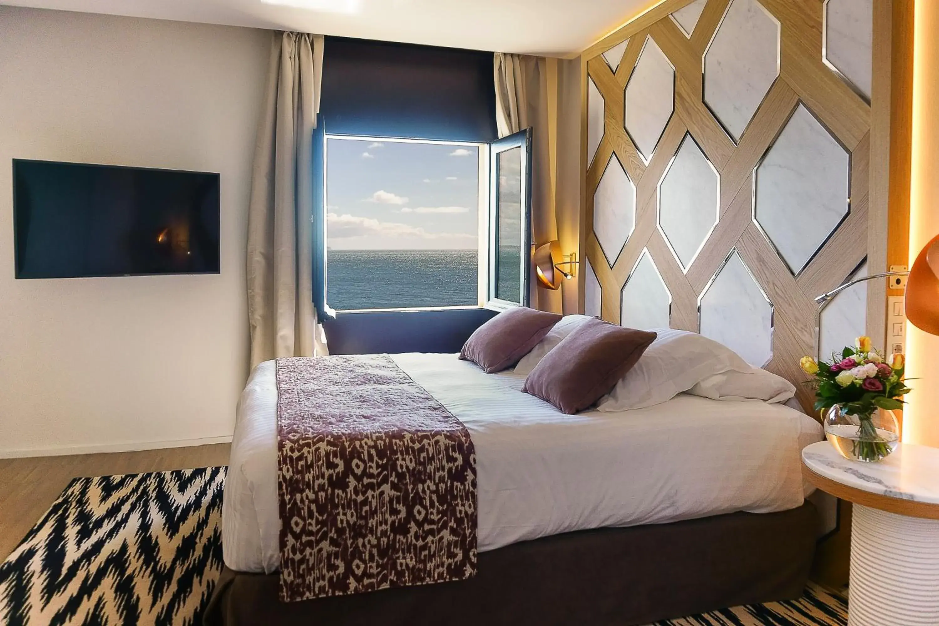 Suite with Sea View in Hotel Hospes Maricel y Spa