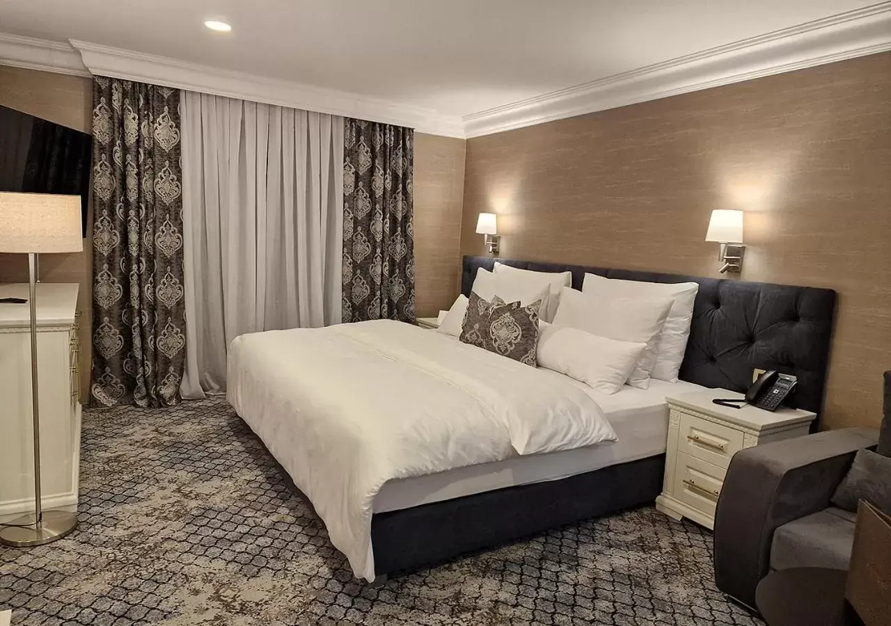 Royal King Room in Boutique Hotel Bora & Villas Garamm Royal King Room in Boutique Hotel Bora & Villas Garamm