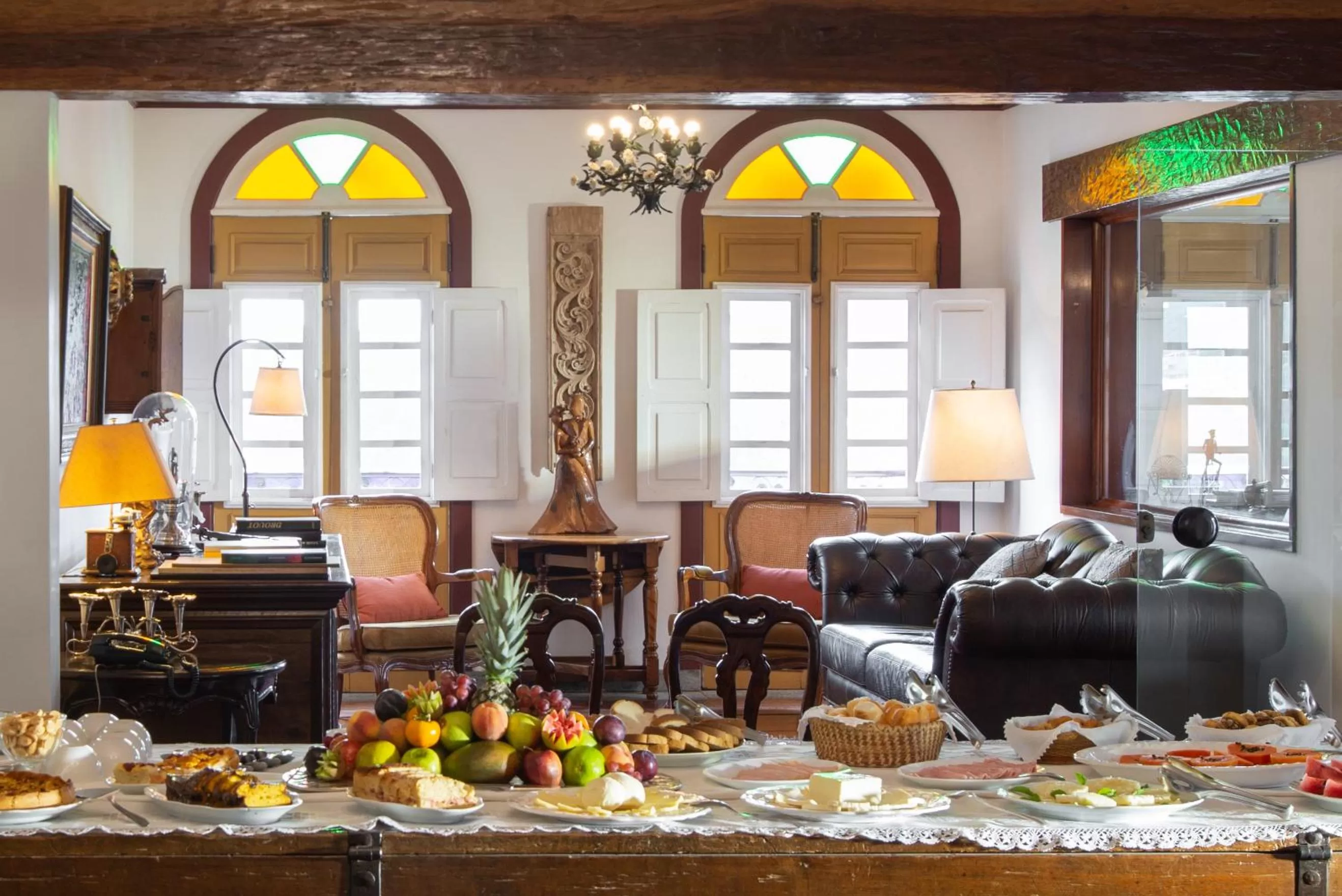 Buffet breakfast in Pousada do Mondego