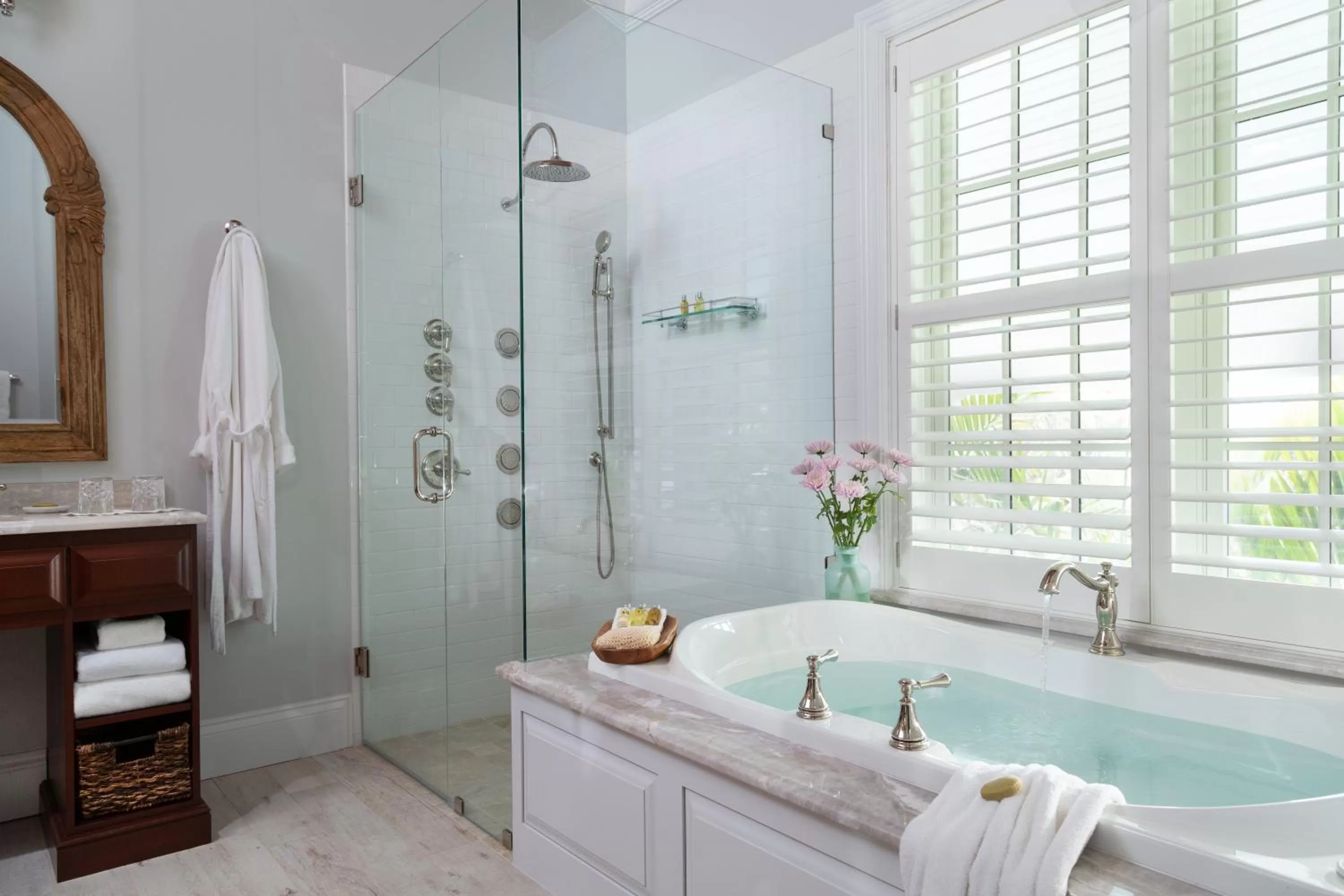 Shower in Port d'Hiver Bed and Breakfast