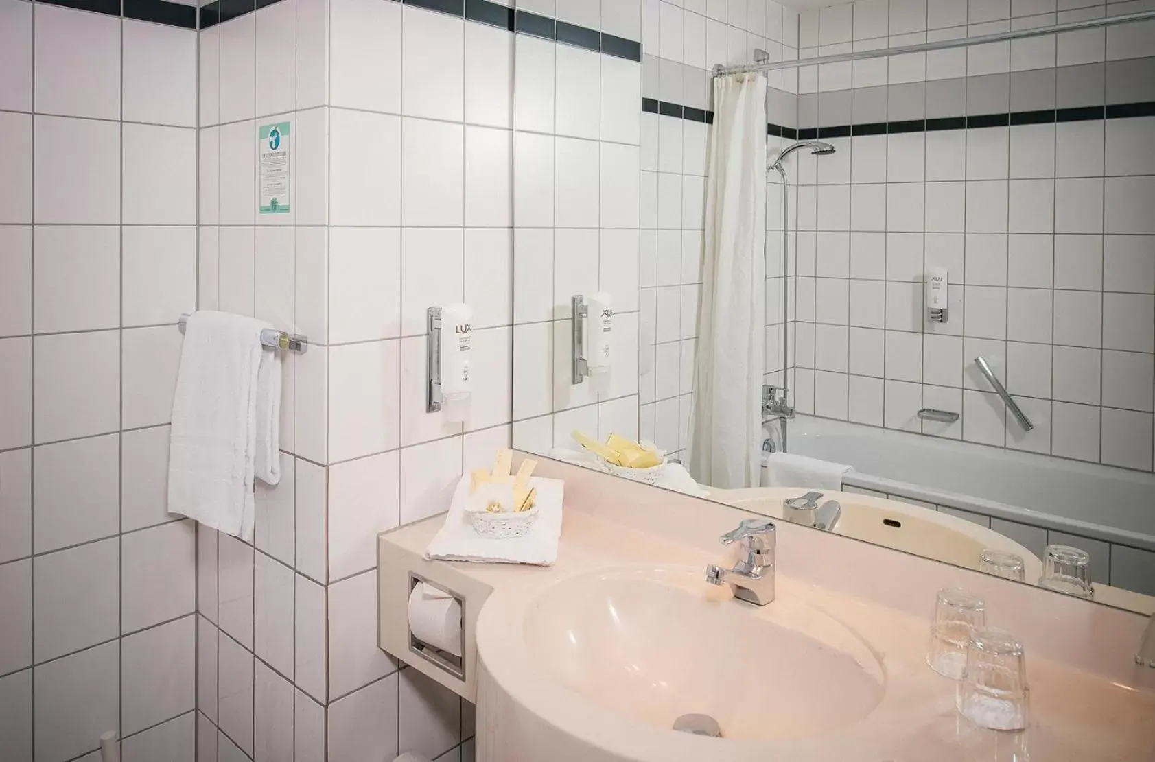 Bathroom in Vienna House Easy by Wyndham Neckarsulm