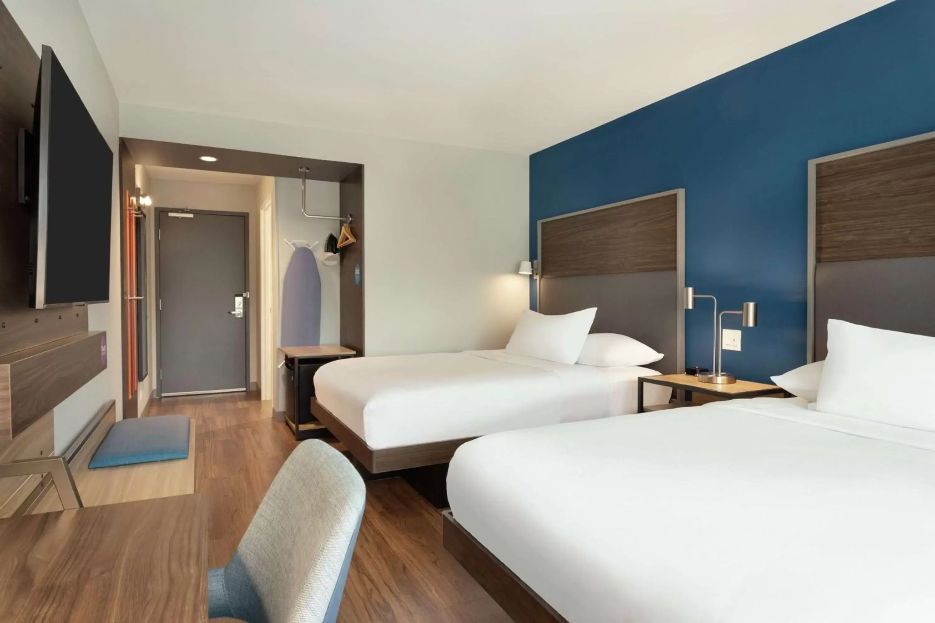 Bedroom, Bed in Tru By Hilton Frisco Dallas, Tx