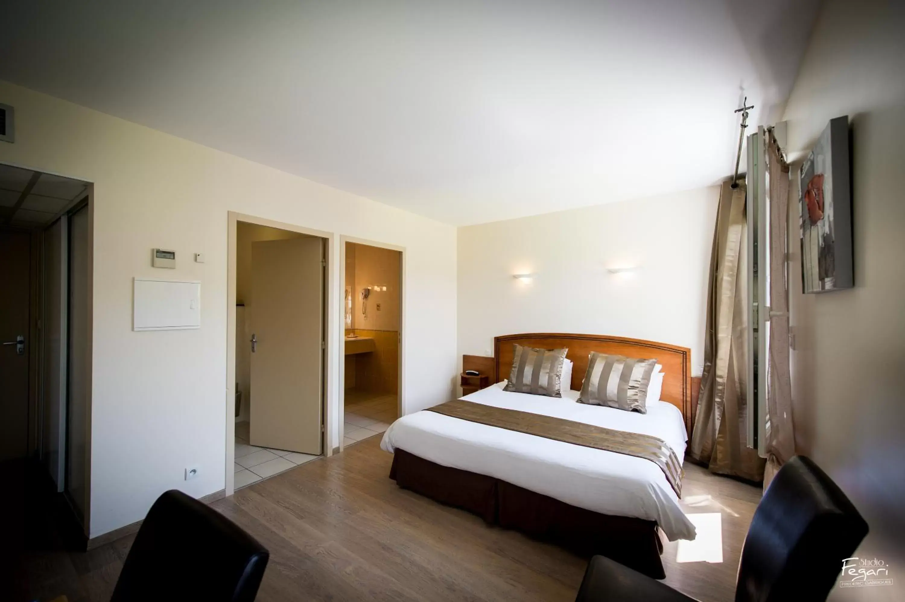 Economy Double Room in Hotel Le Lion d'Or