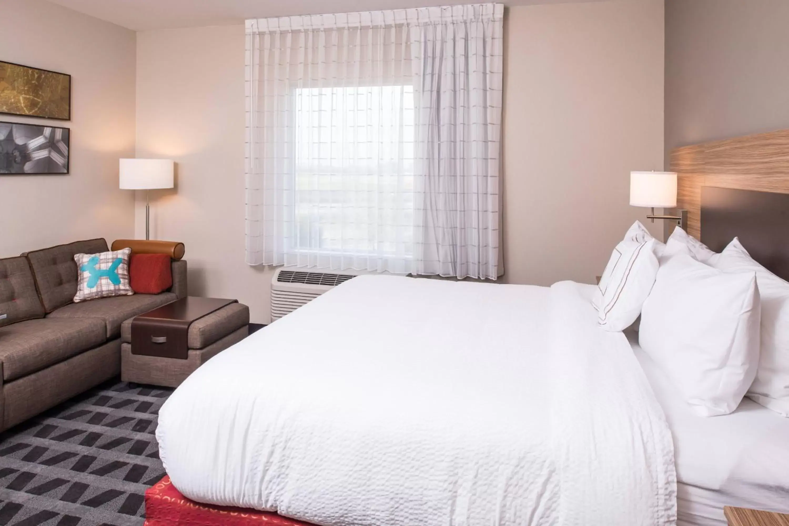 Bedroom, Bed in TownePlace Suites by Marriott Merced