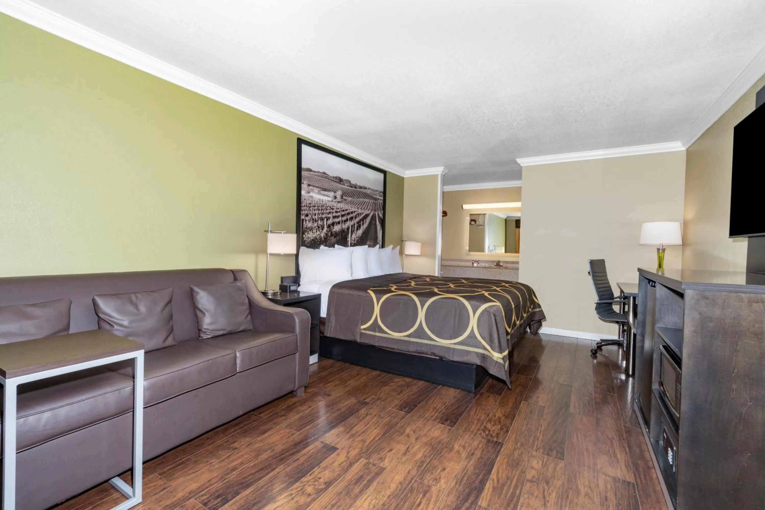 Bed in Super 8 Ukiah by Wyndham