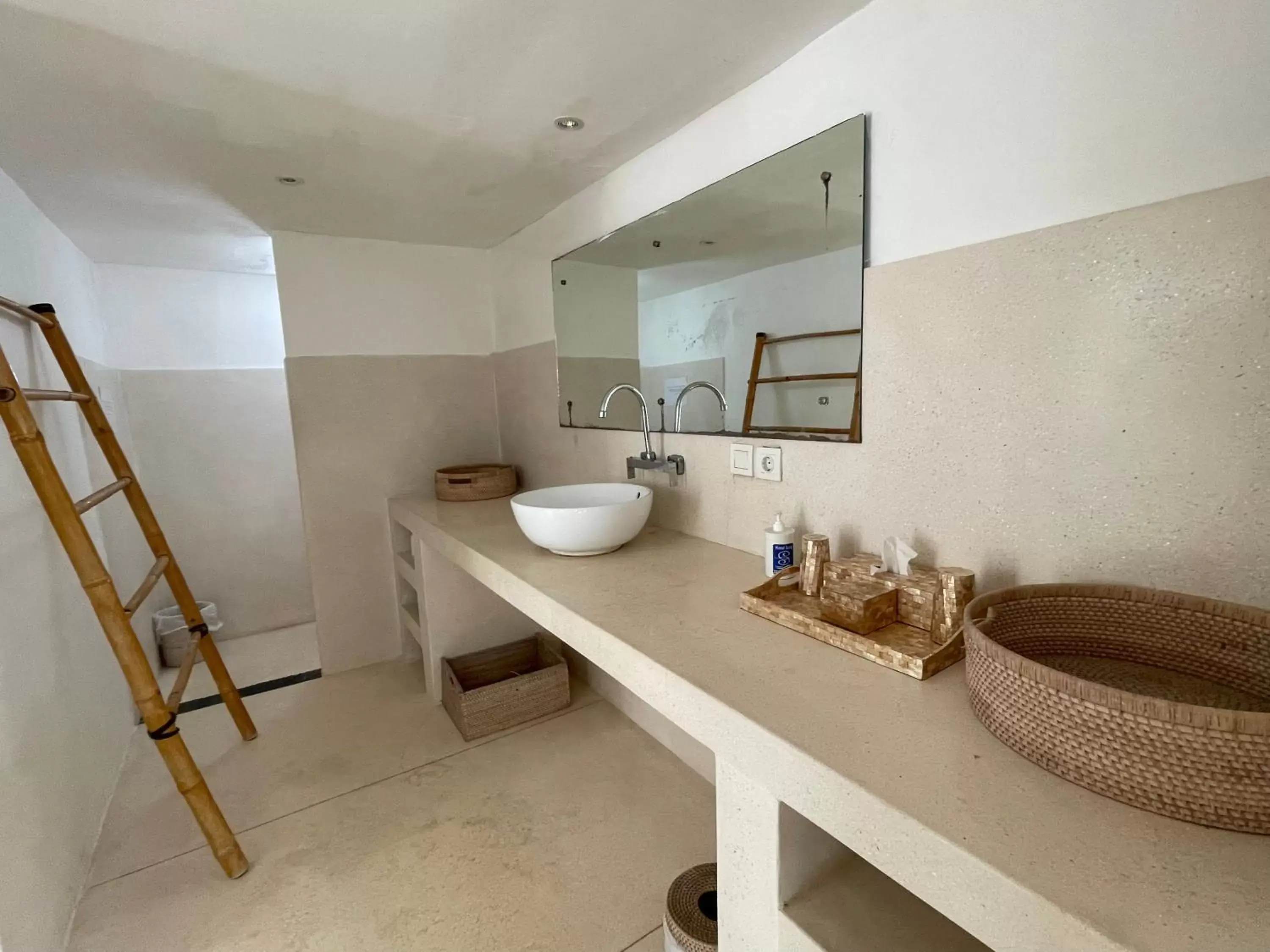 Bathroom in Seri Resort Gili Meno - Adults Only