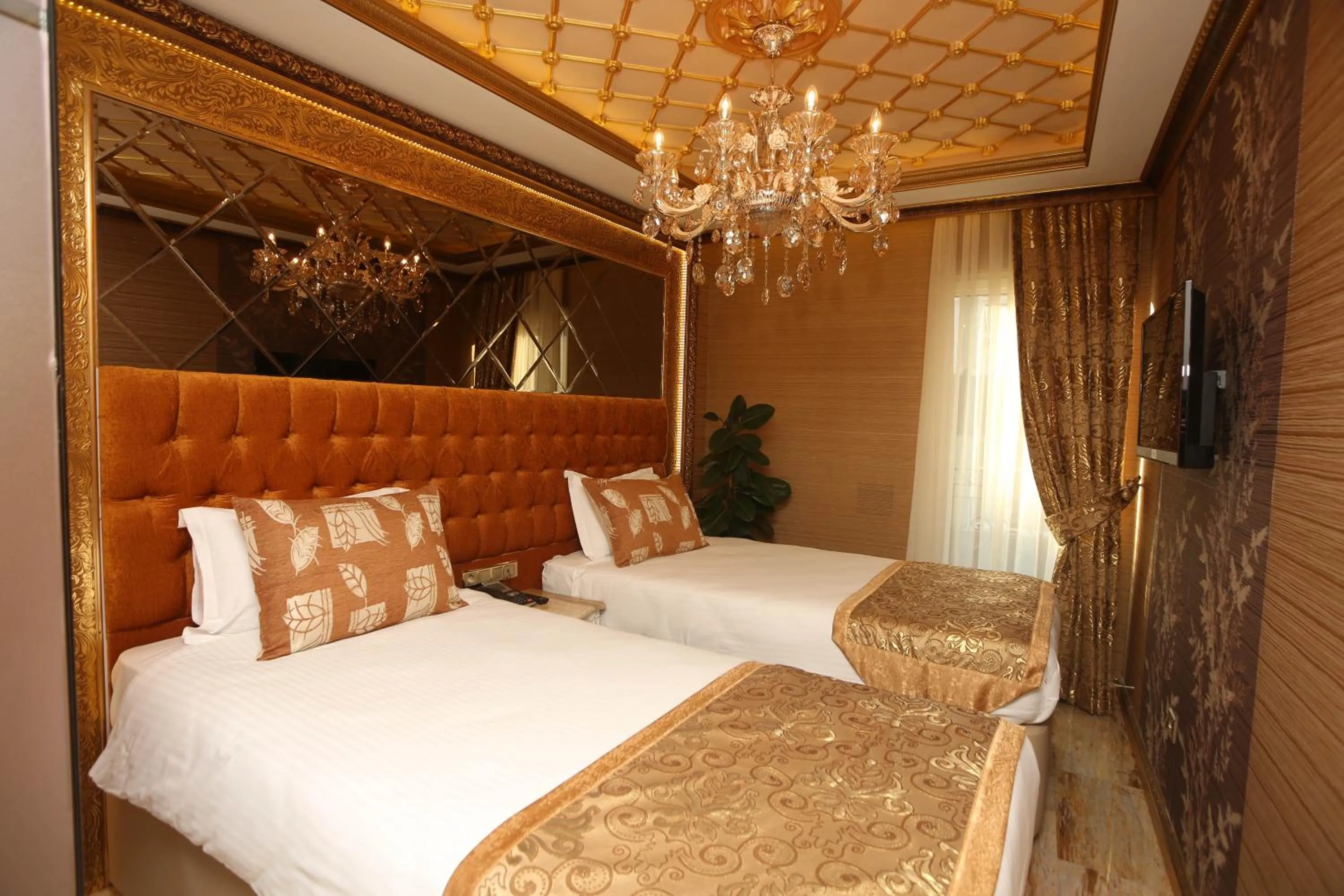 Winter, Bed in Laleli Blue Marmaray Hotel