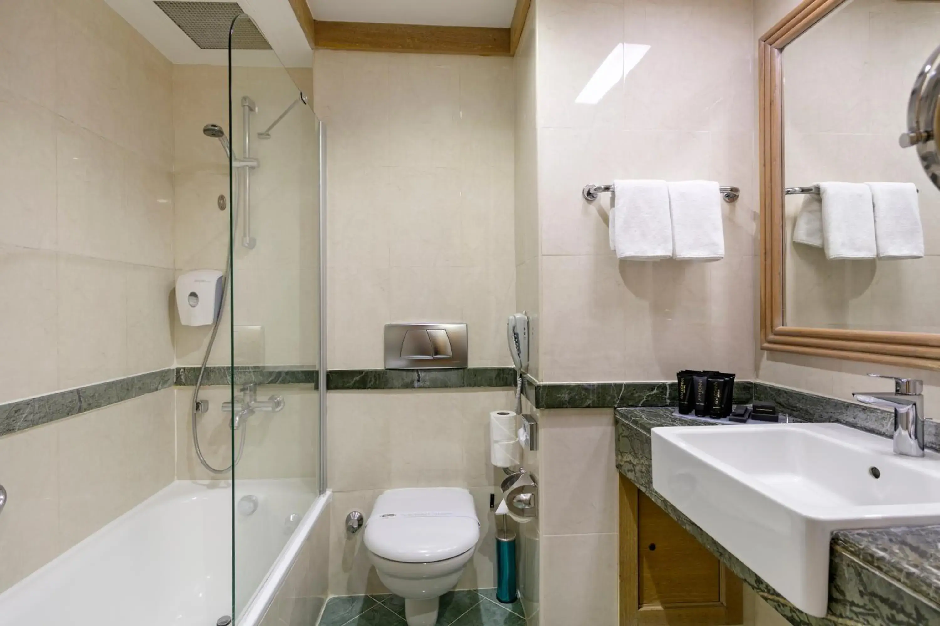 Shower, Bathroom in Alva Donna Beach Resort Comfort