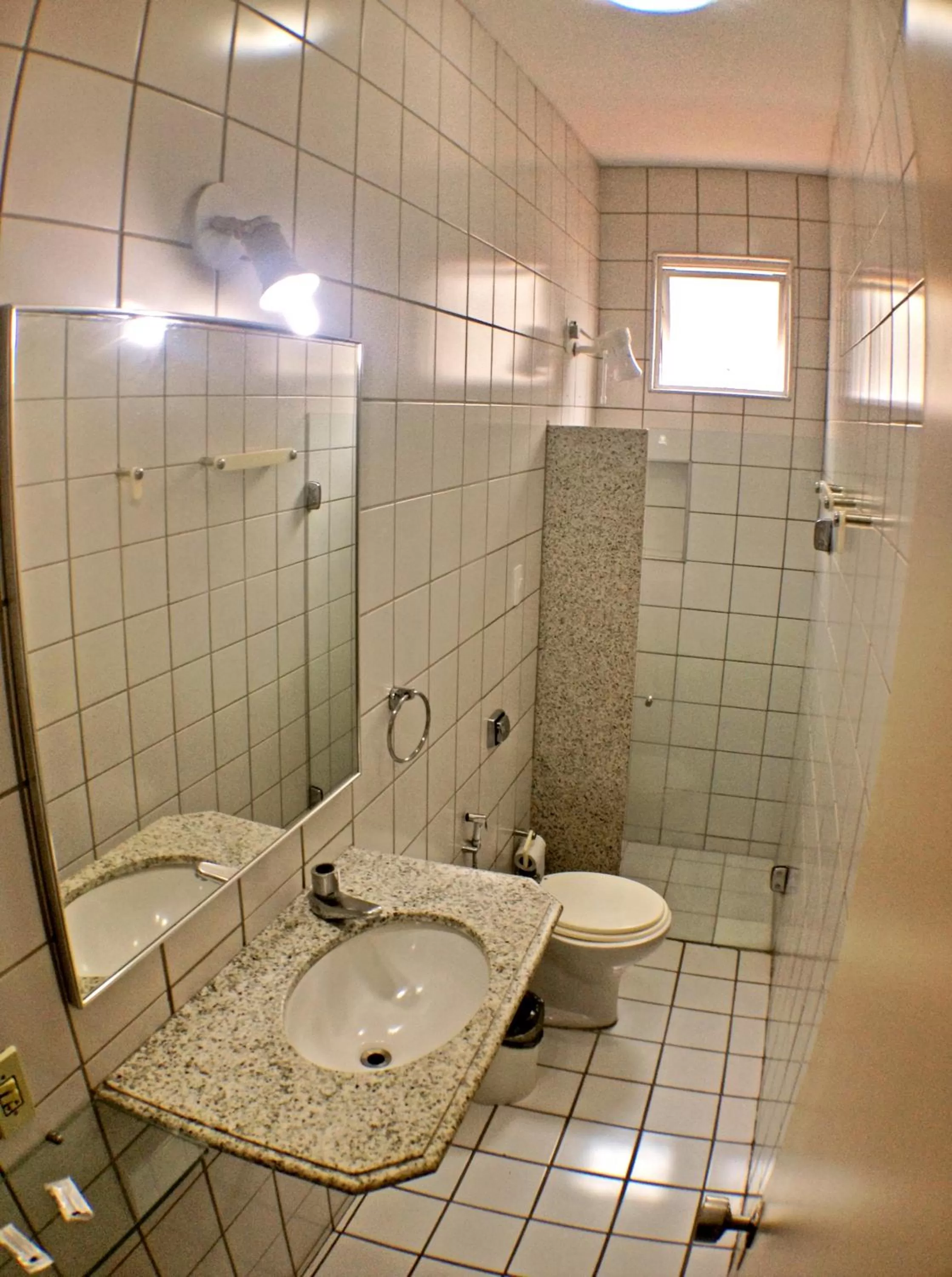 Bathroom in Aldeota Praia Hotel