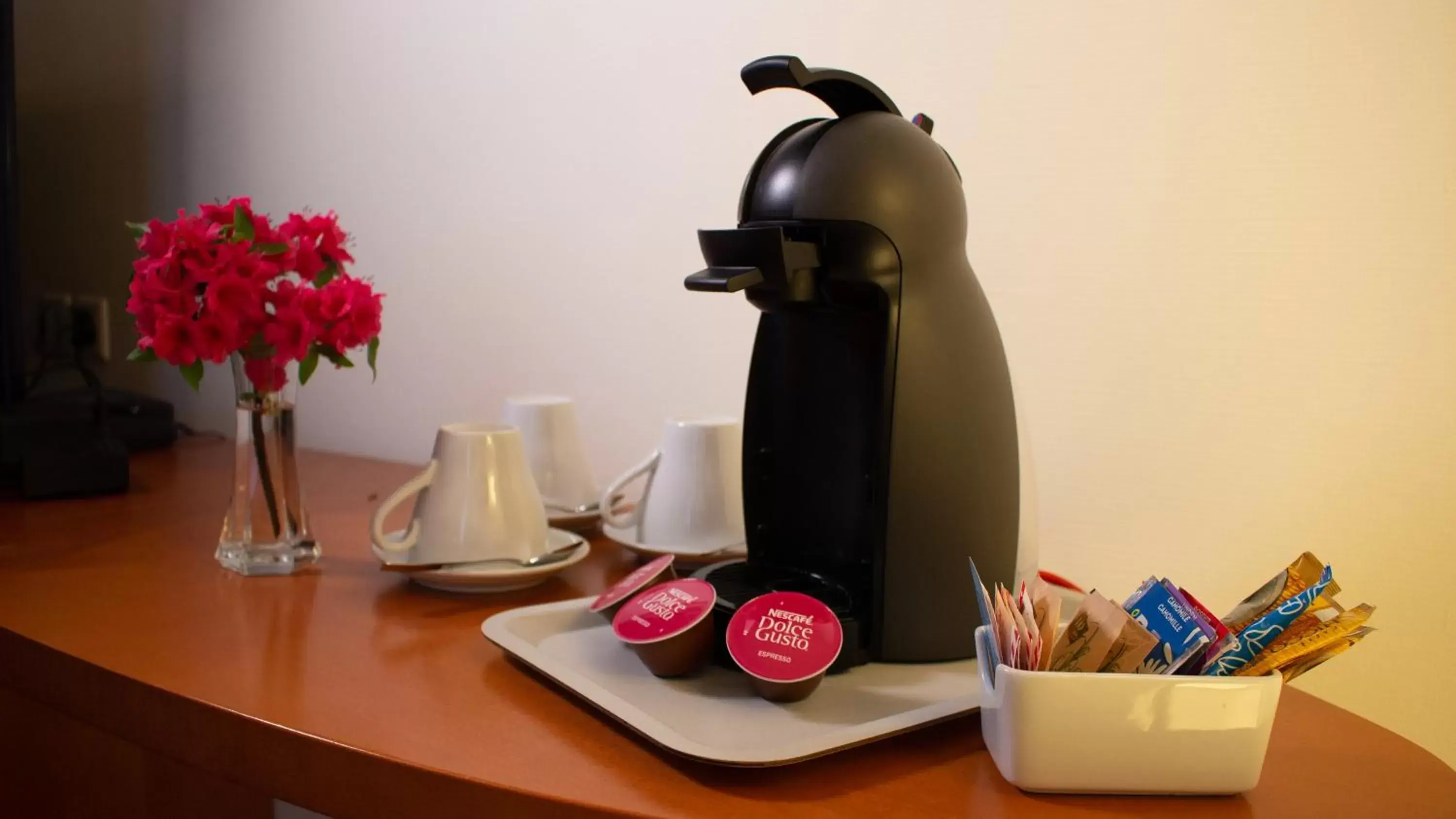 Coffee/Tea Facilities in Hotel La Perla