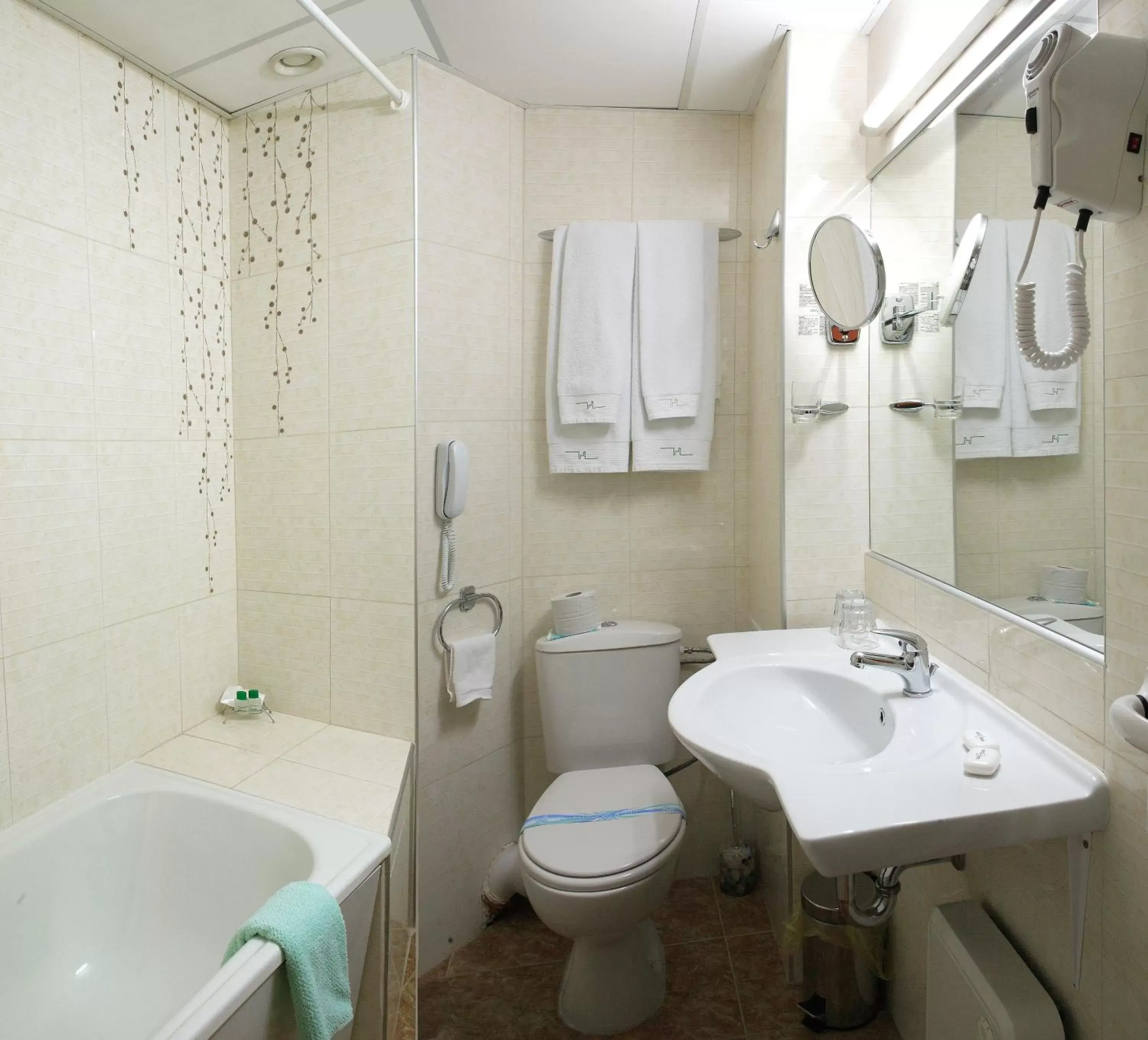 Toilet, Bathroom in Noviz Hotel