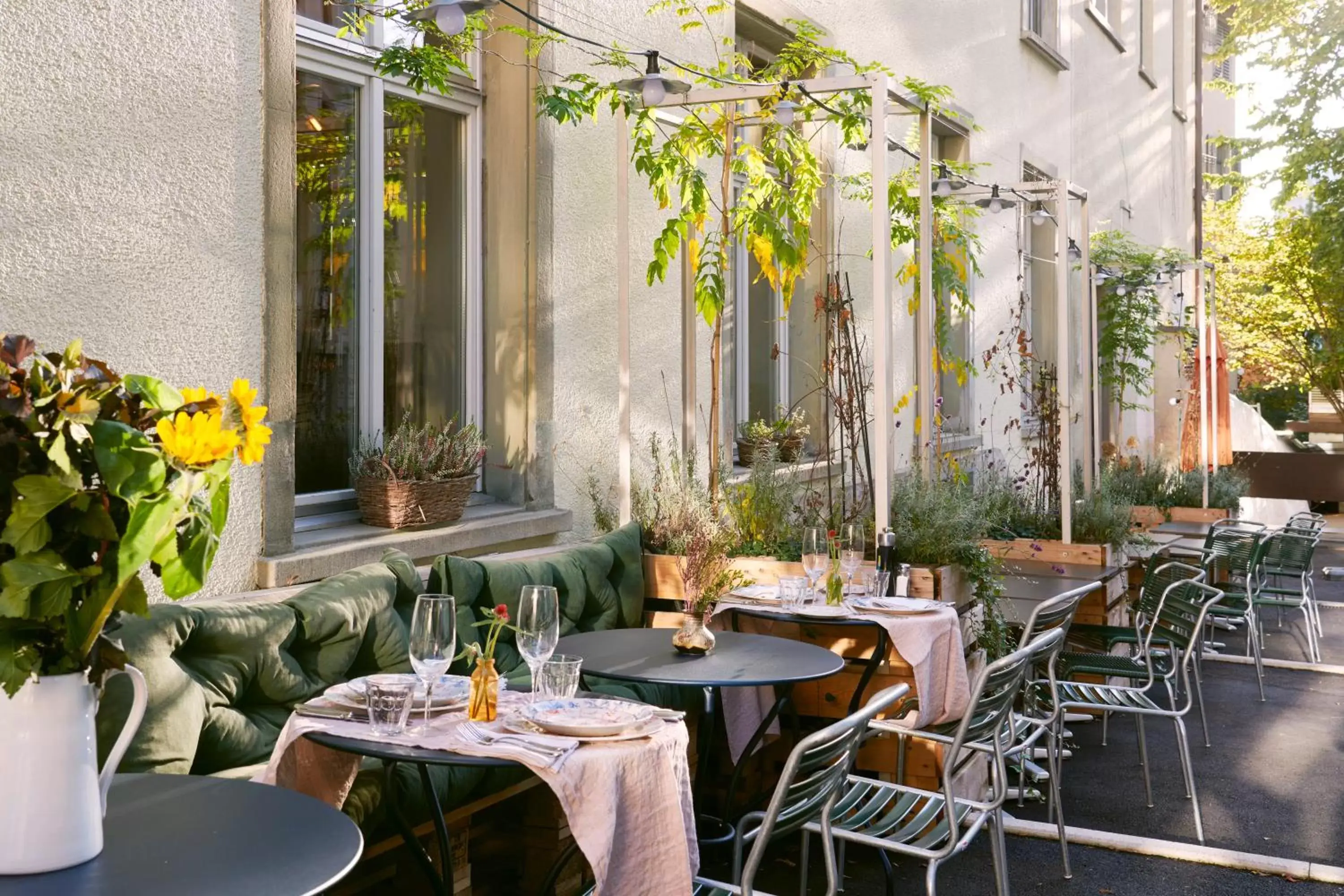 Balcony/Terrace, Restaurant/Places to Eat in Design Hotel Plattenhof