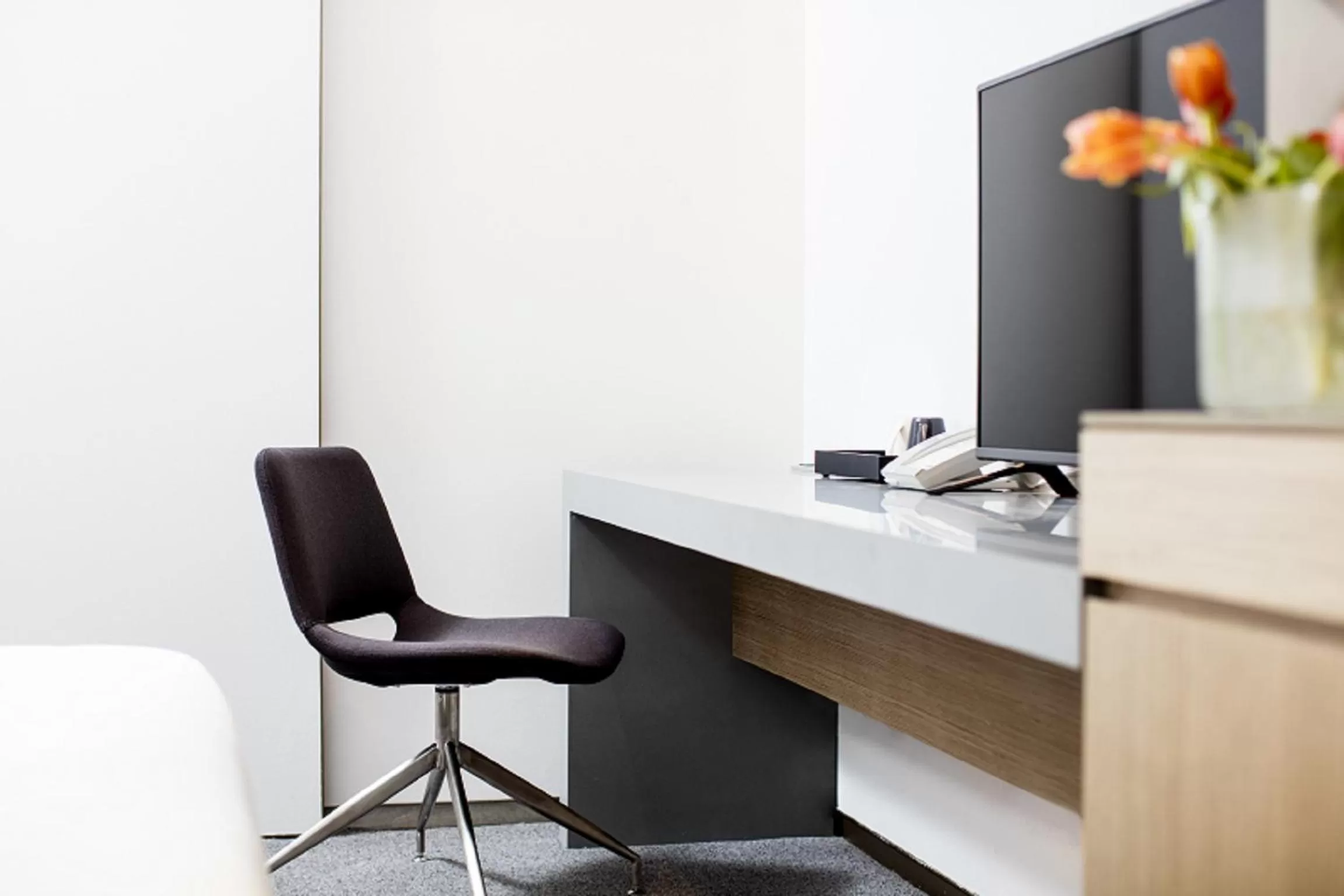 TV and multimedia in Hotel Stage