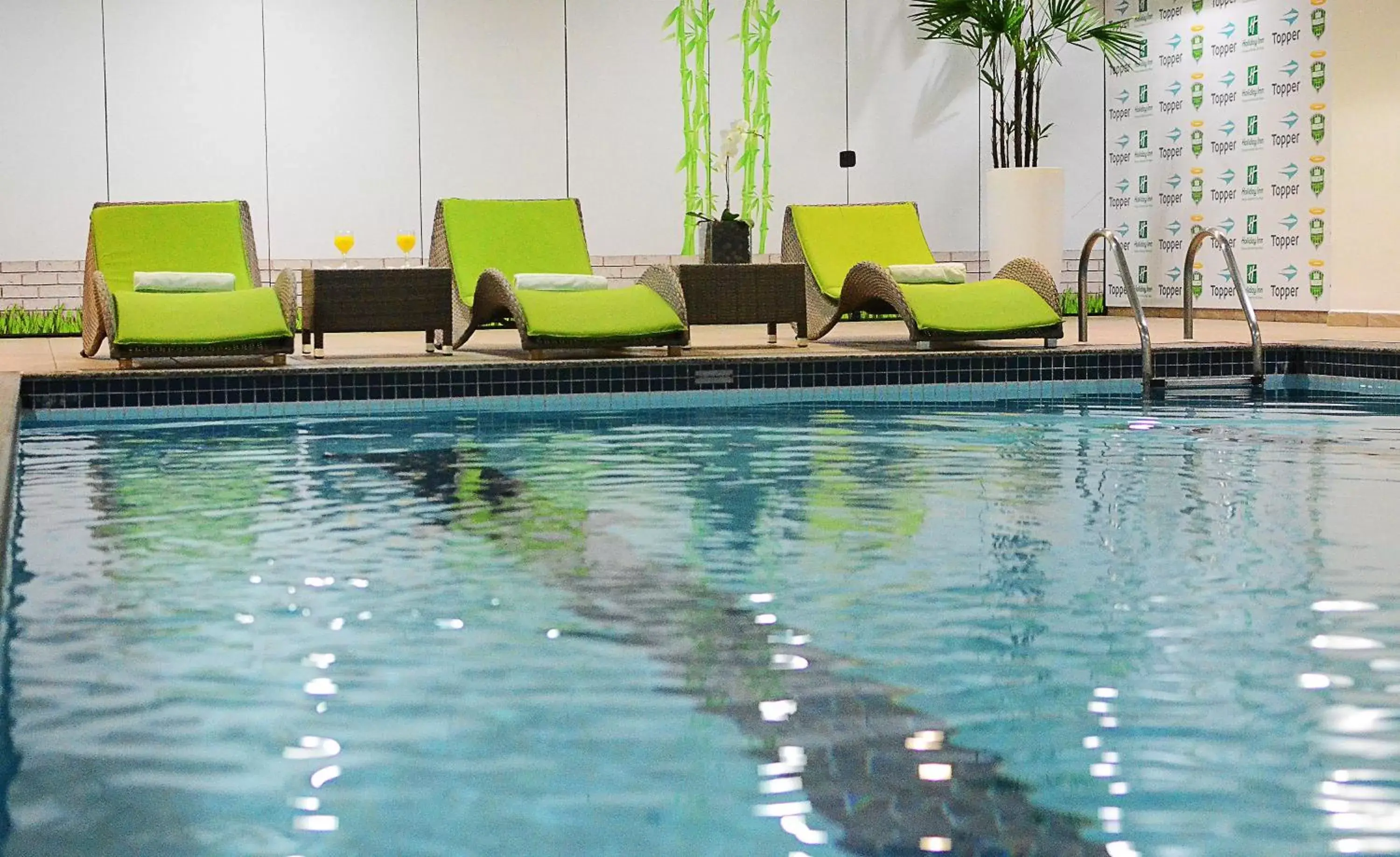 Swimming Pool in Holiday Inn Parque Anhembi, an IHG Hotel