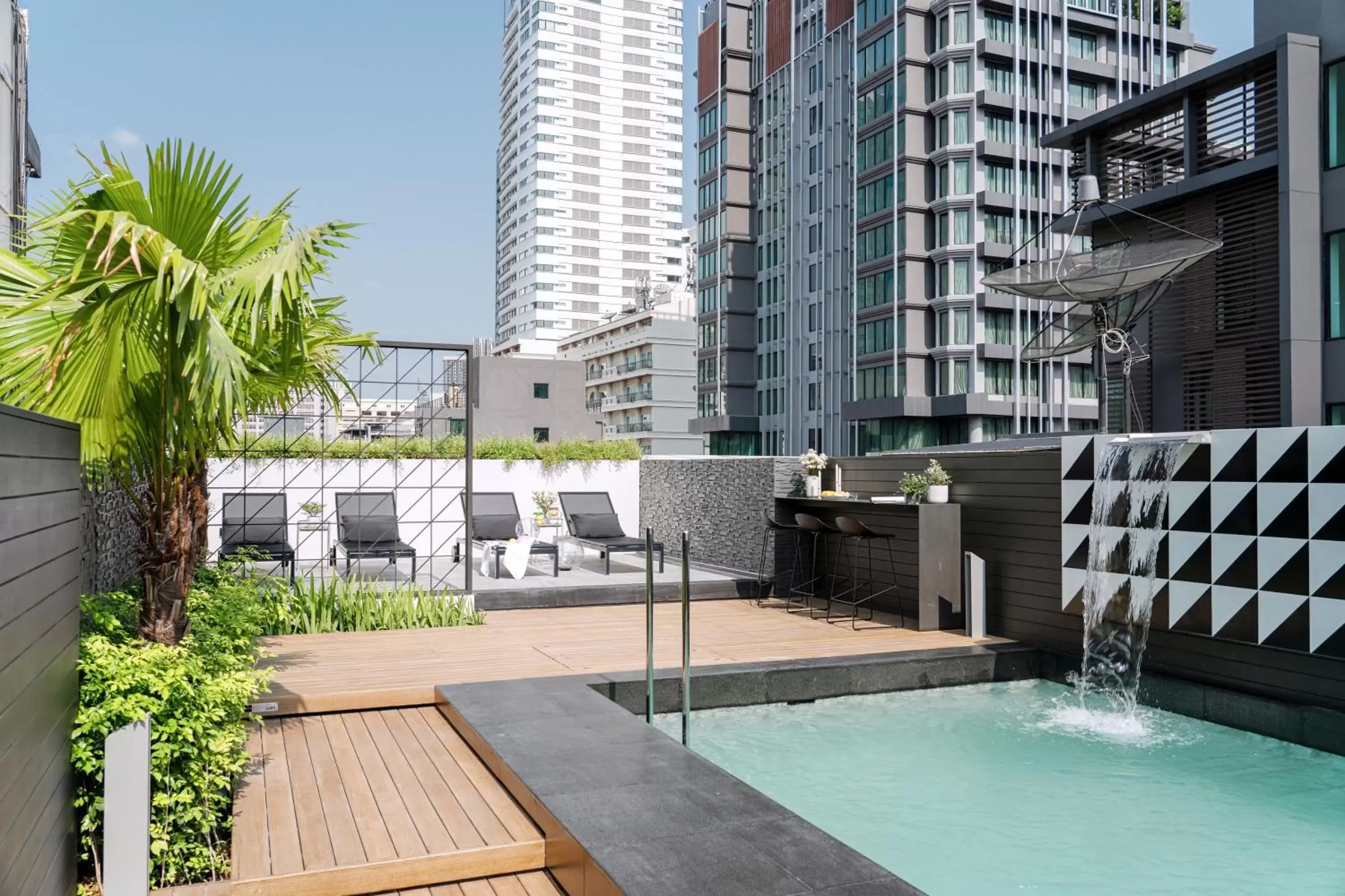 Property building, Swimming Pool in Citichic Sukhumvit 13 by Compass Hospitality
