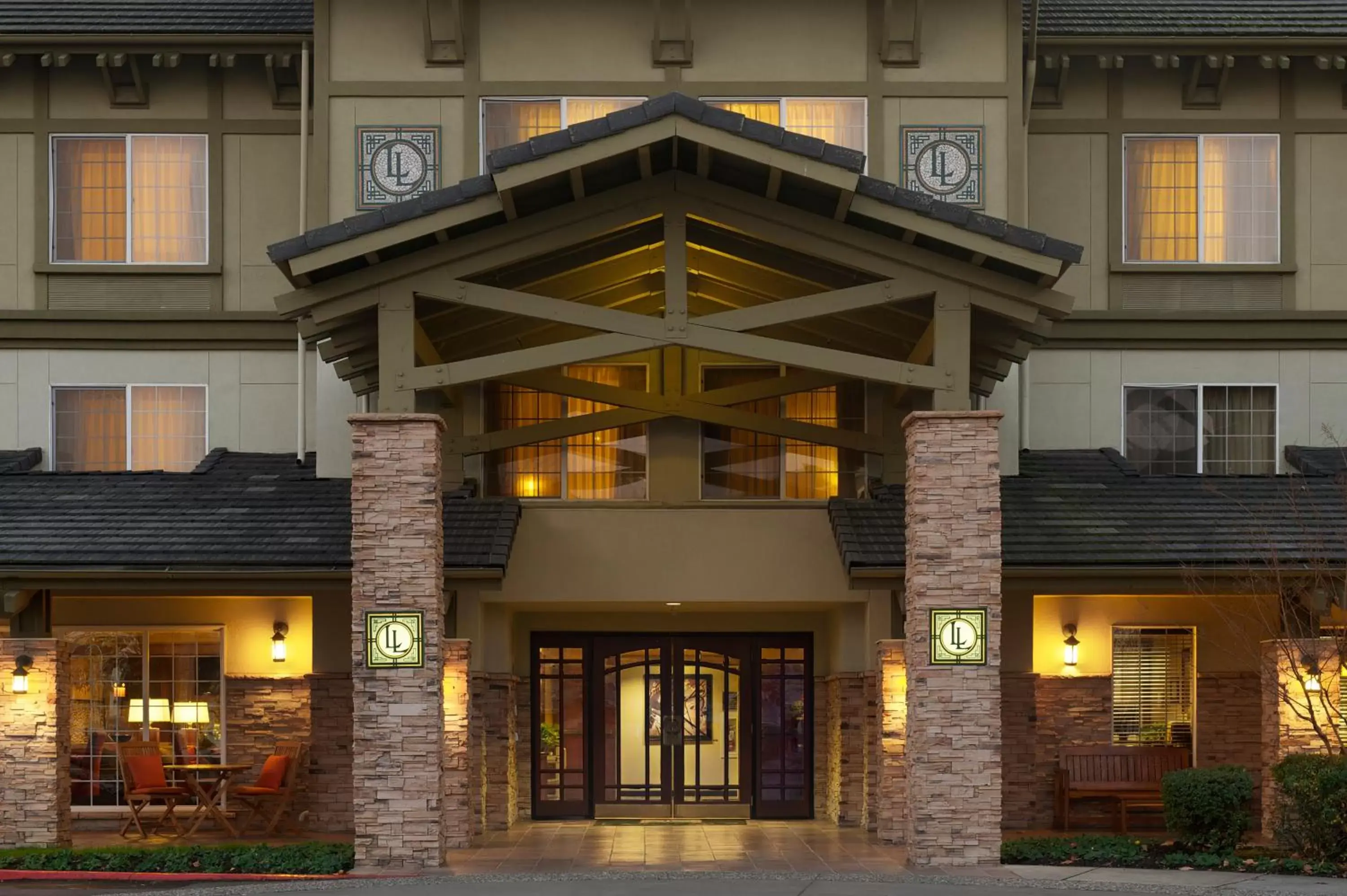 Facade/entrance, Property Building in Larkspur Landing Roseville-An All-Suite Hotel