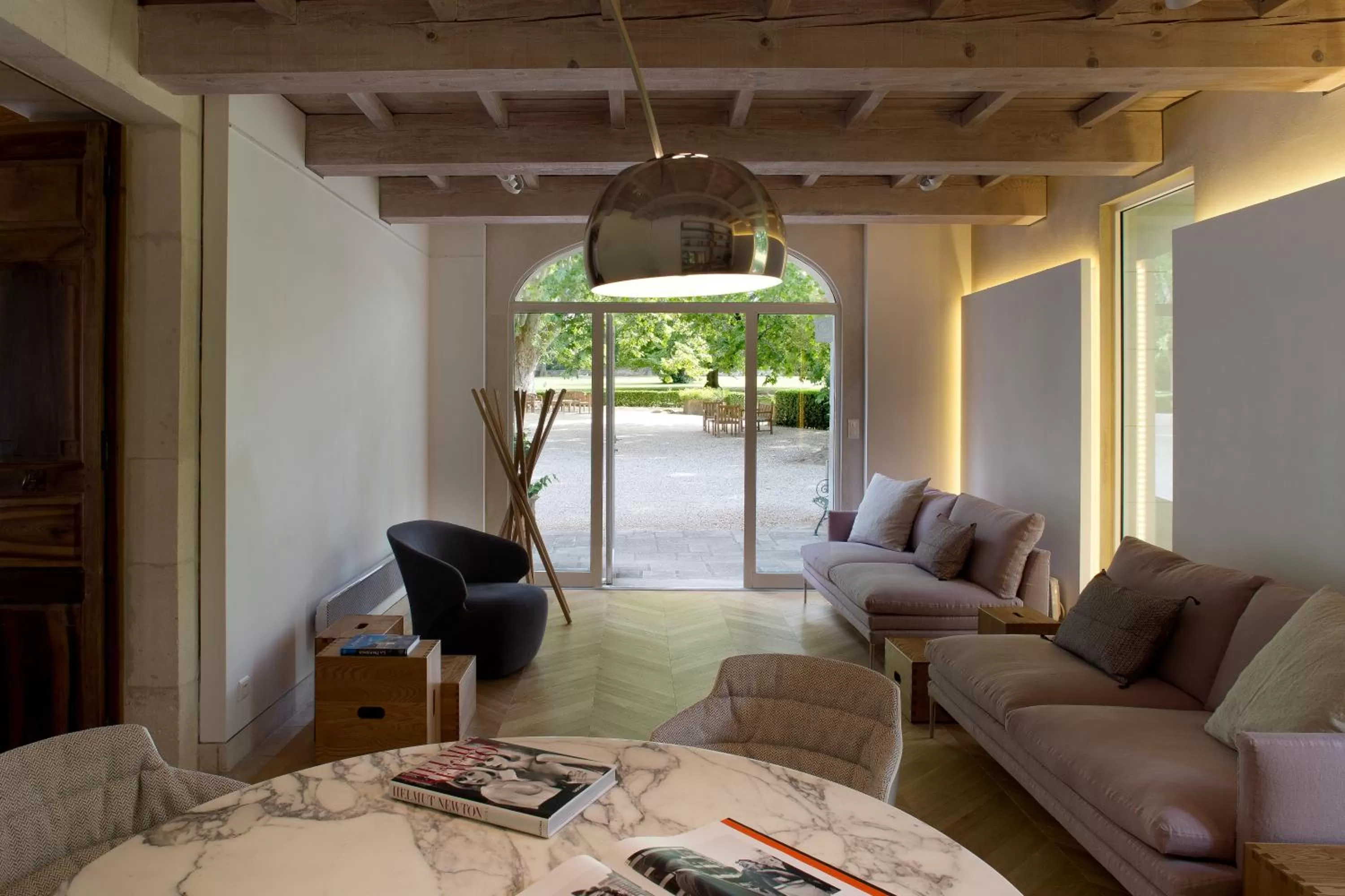 Photo of the whole room in Hotel Château Des Alpilles