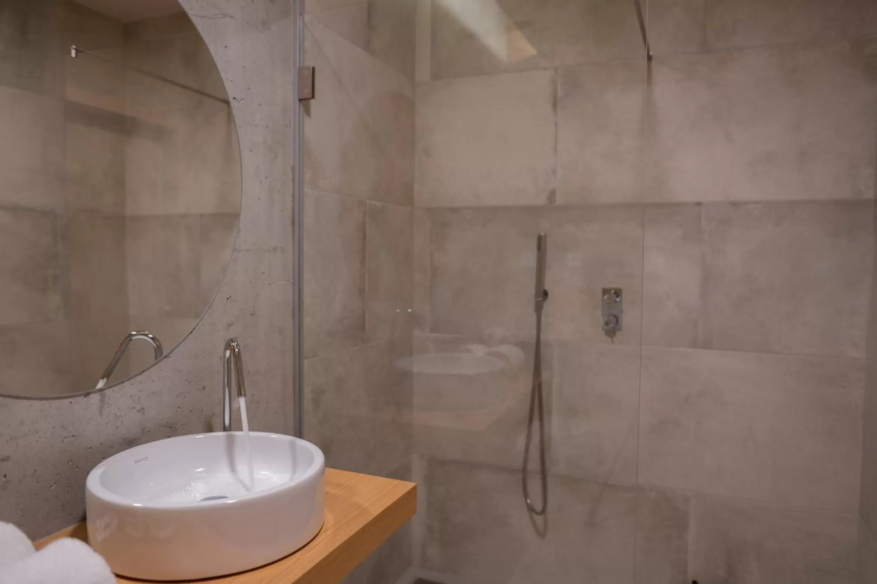 Bathroom in Borralha Hotel, Restaurante & Spa