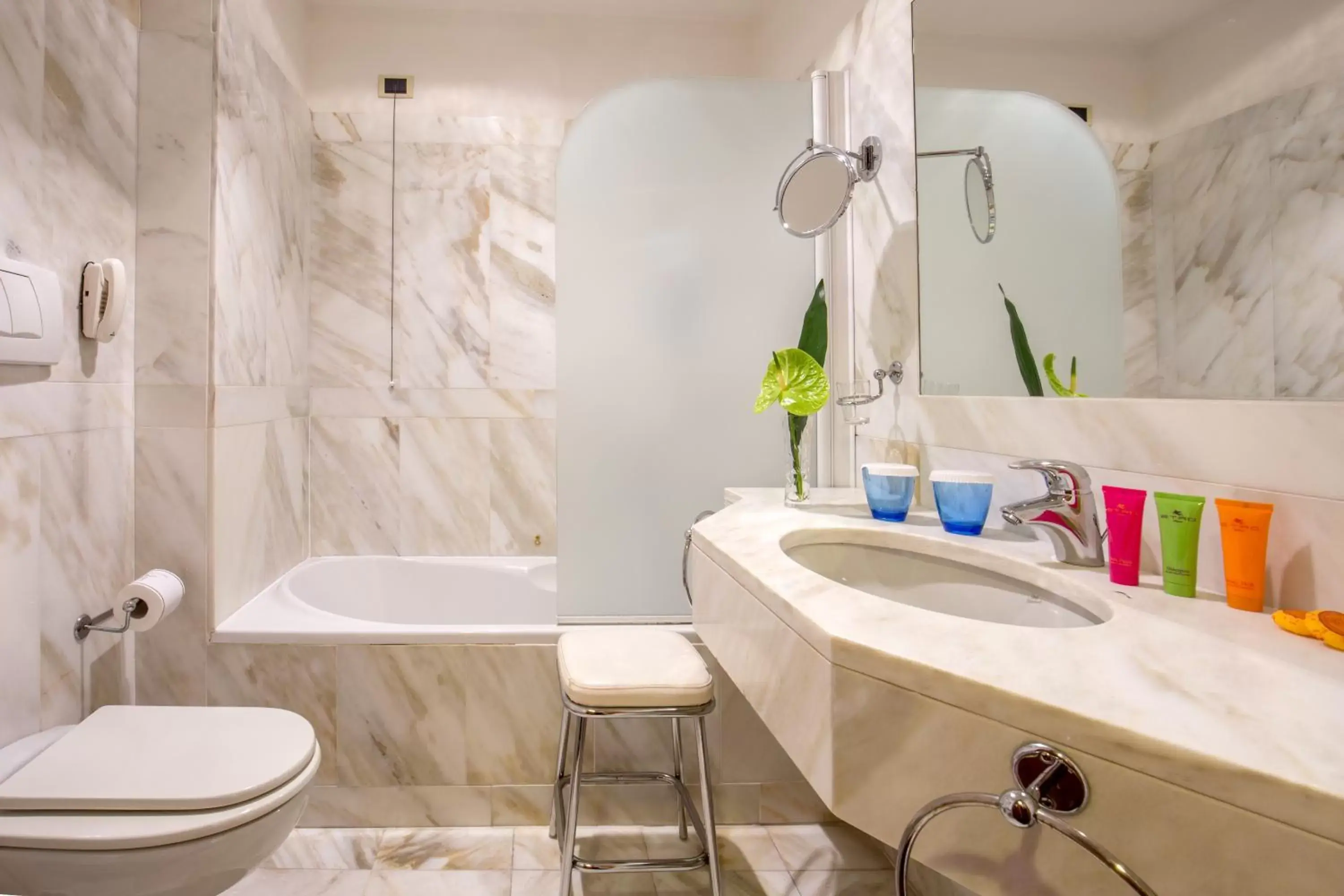 Bathroom in UNAWAY Hotel Empire Roma