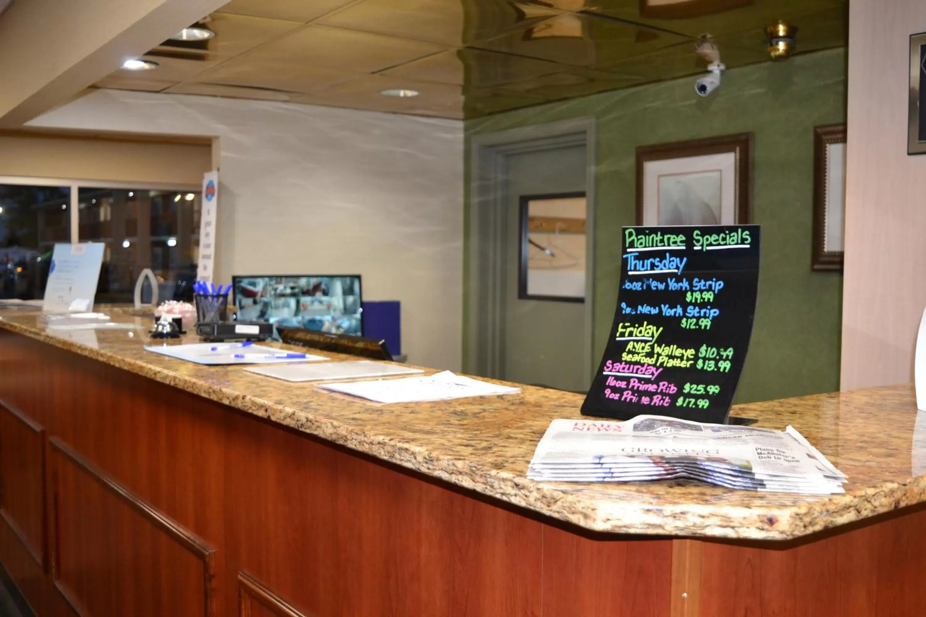 Breakfast, Lobby/Reception in Baymont by Wyndham Effingham