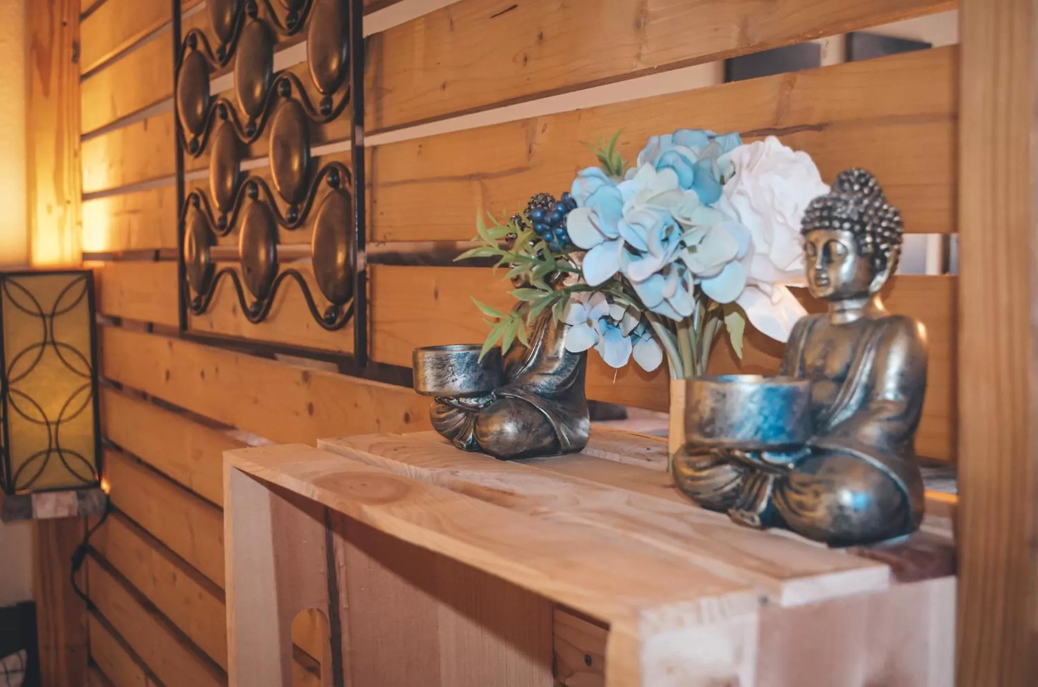 Bedroom in Hollywood Light Haven Lodge