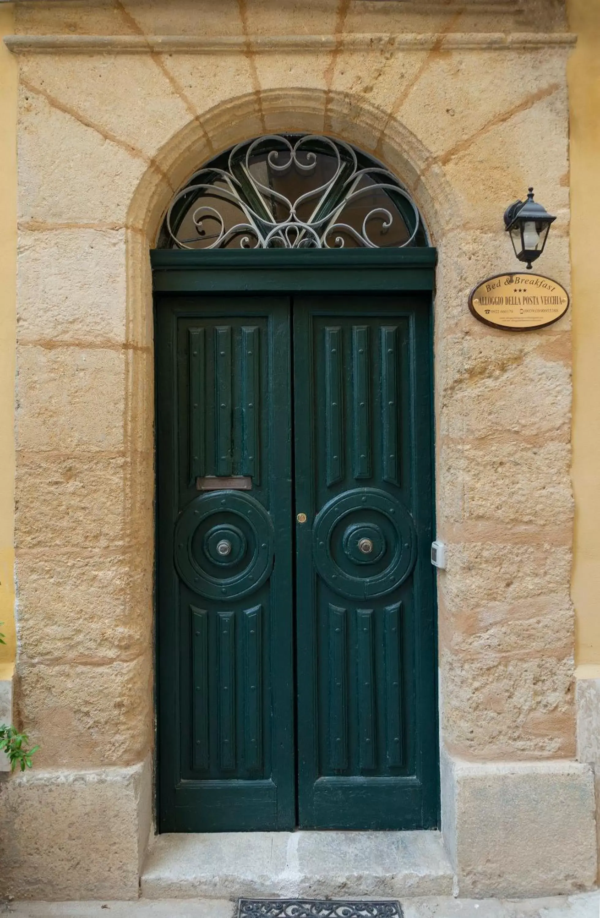 Facade/Entrance in Alloggio della Posta Vecchia