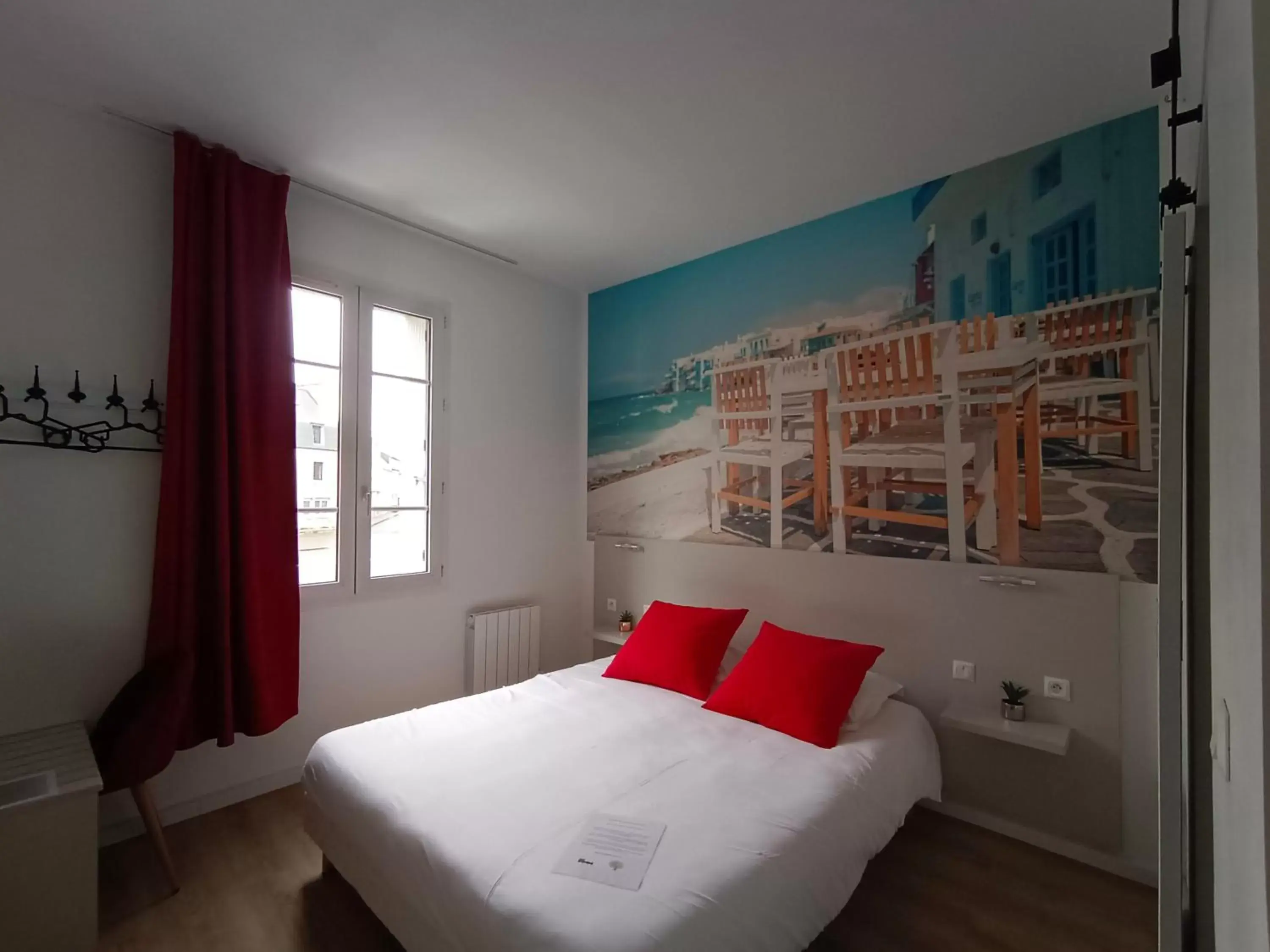 Bedroom, Bed in Hôtel de la Mairie