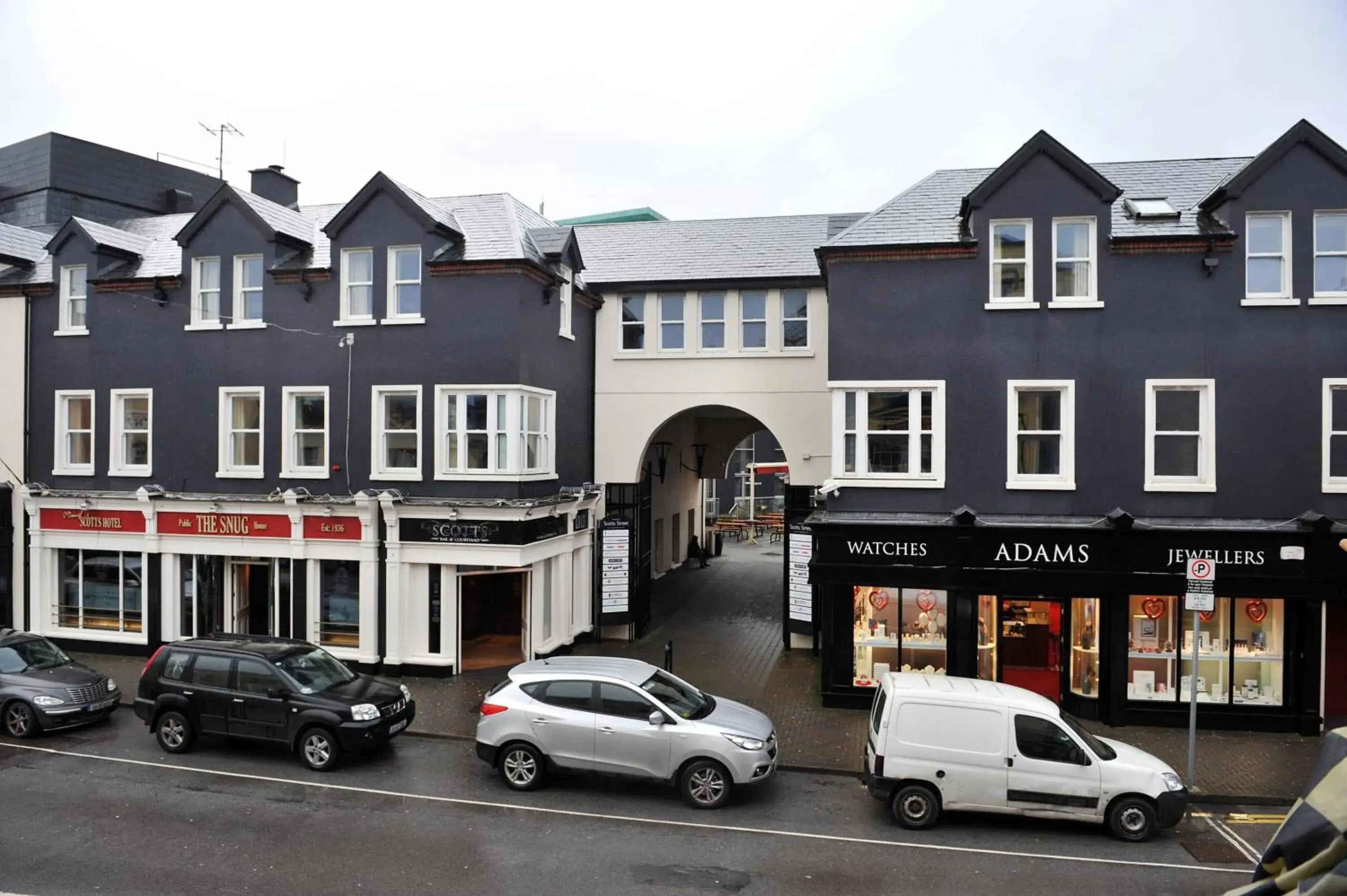 Facade/entrance, Property Building in Scott's Hotel