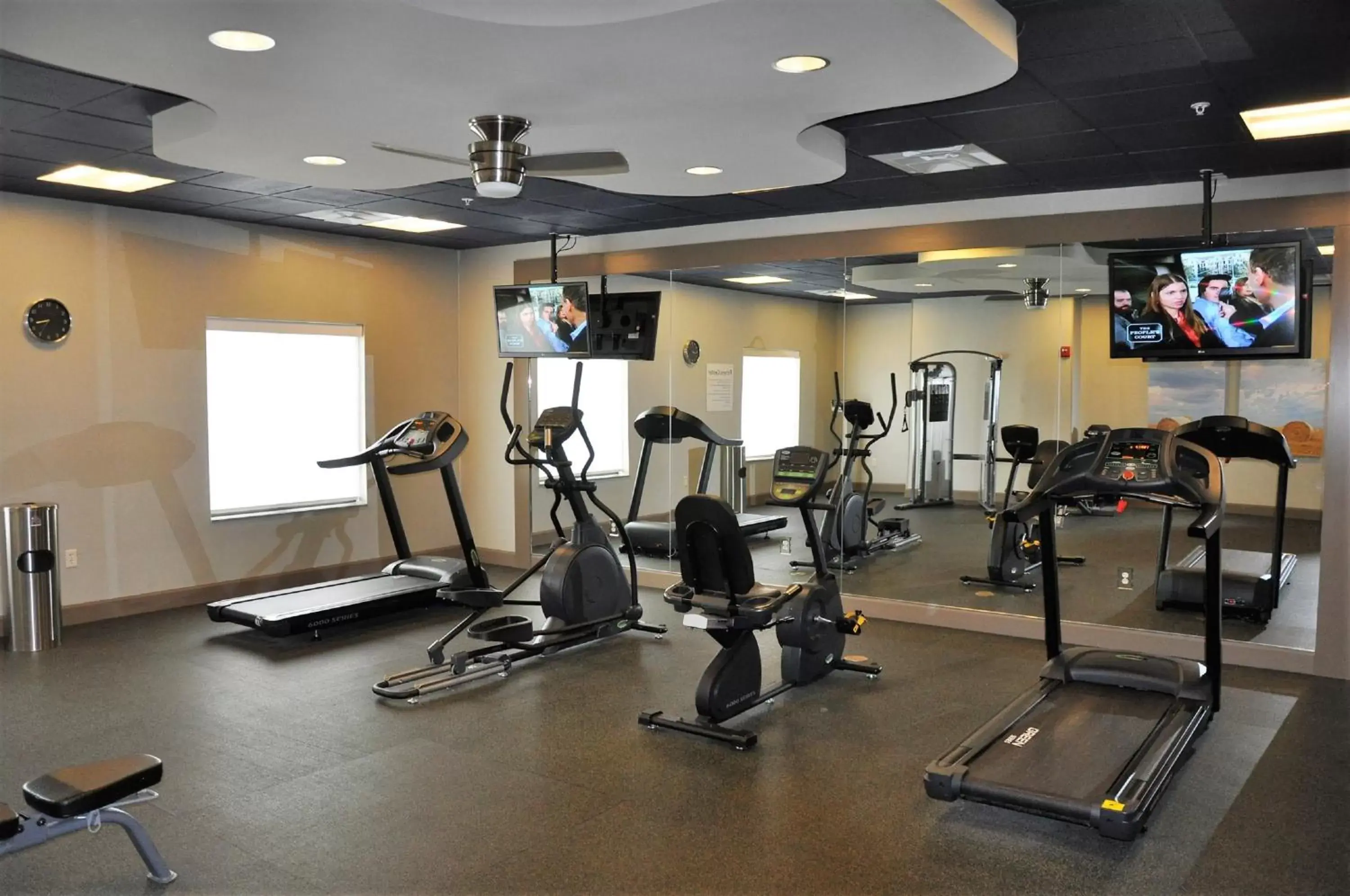 Fitness centre/facilities, Fitness Center/Facilities in Holiday Inn Express & Suites Perry-National Fairground Area, an IHG Hotel