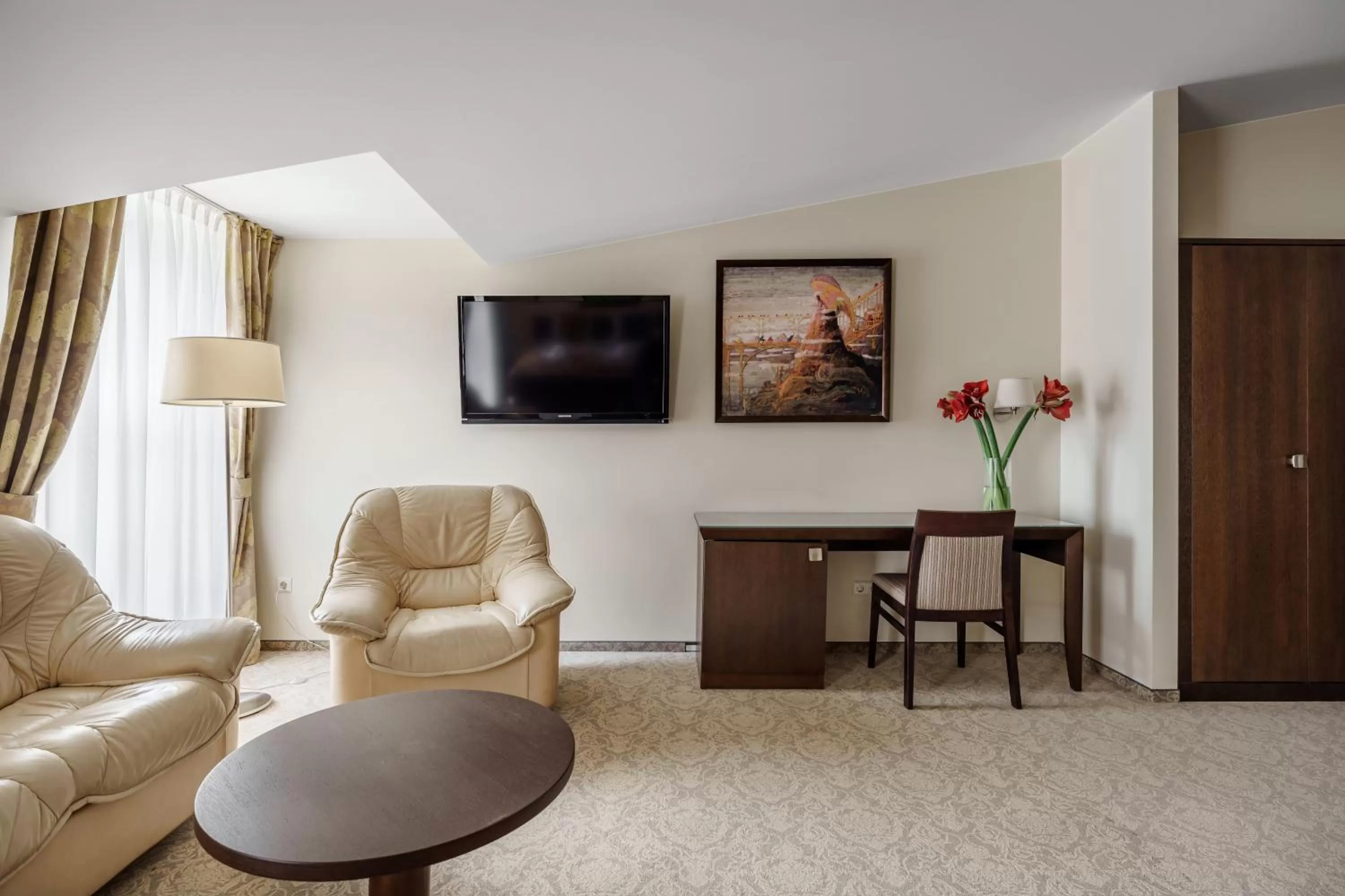 TV and multimedia in Euterpe Hotel