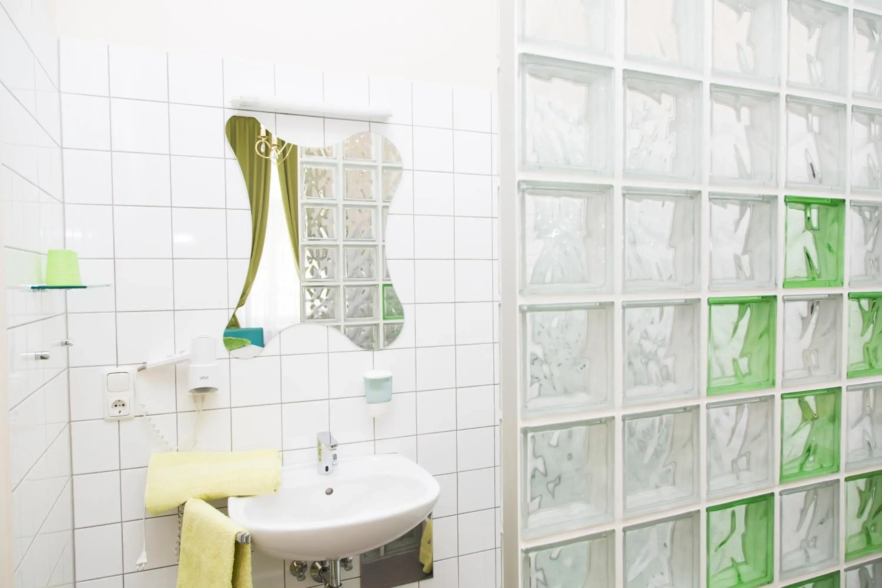 Decorative detail, Bathroom in Hotel Odeon