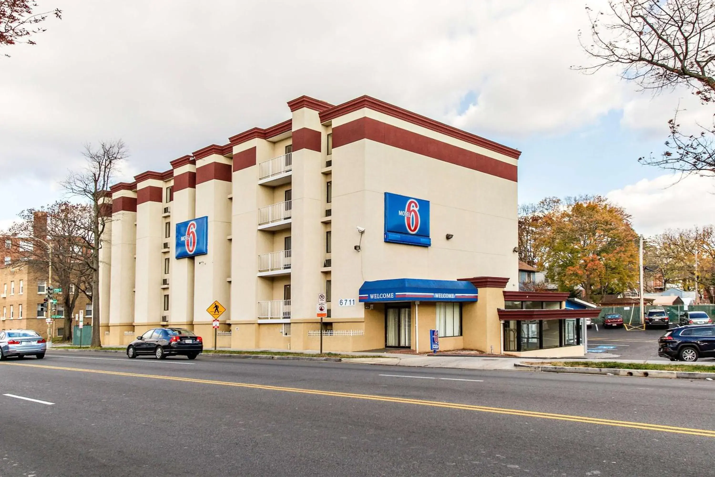 Property building in Motel 6-Washington, DC Property building in Motel 6-Washington, DC
