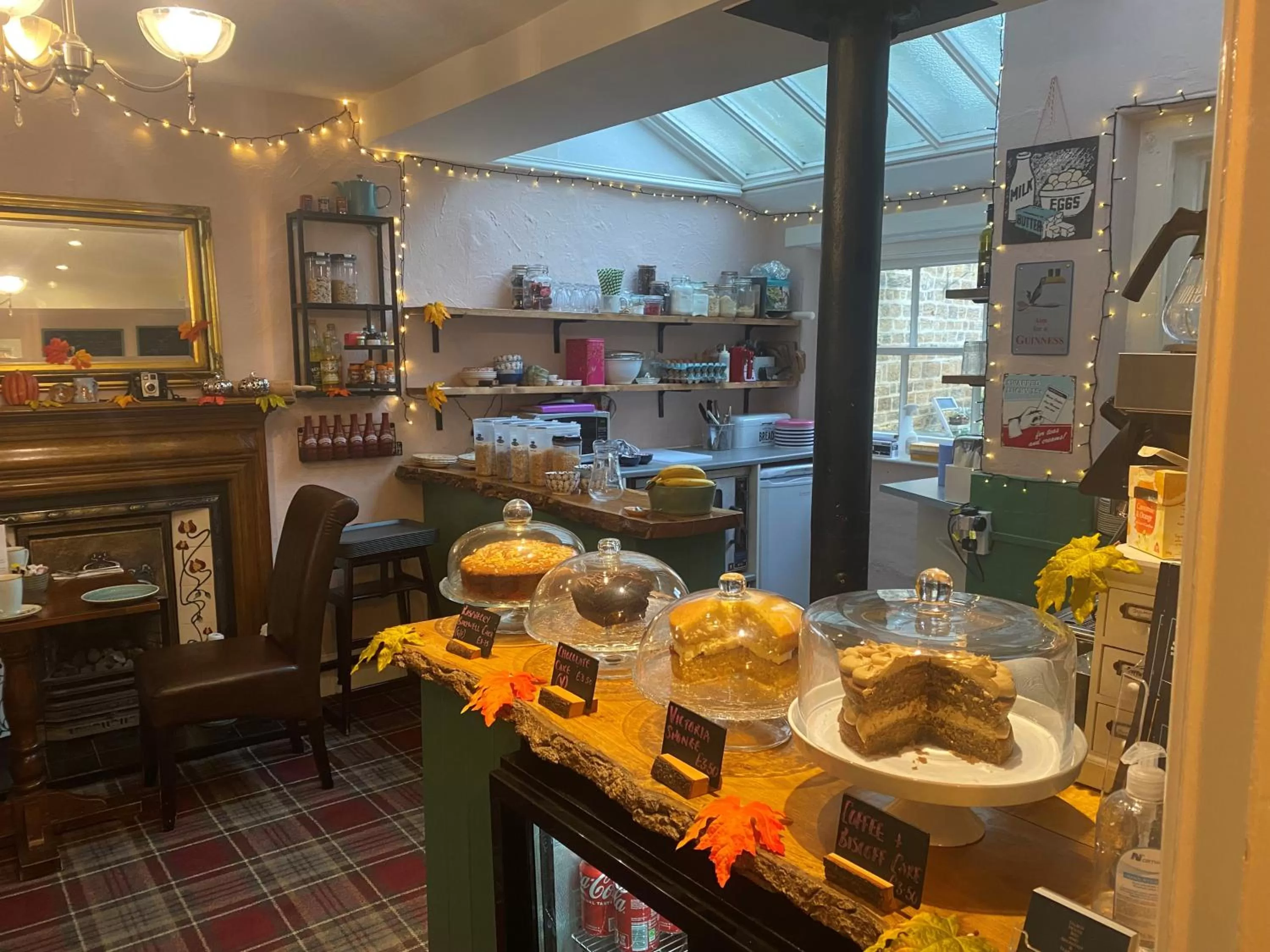 Dining area in Talbot House Bed & Breakfast and Tearoom