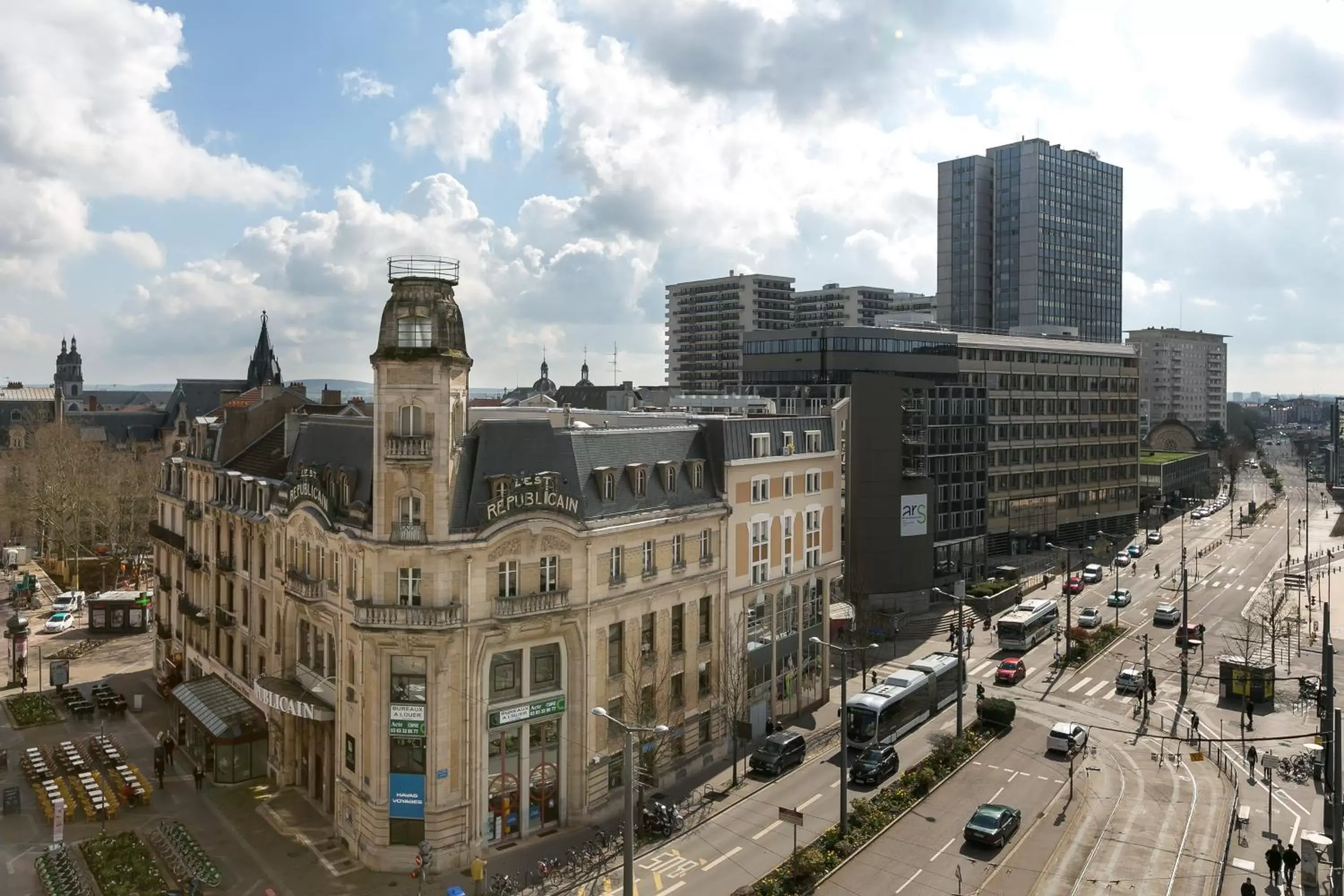 City view in Hotel Foch Nancy Gare