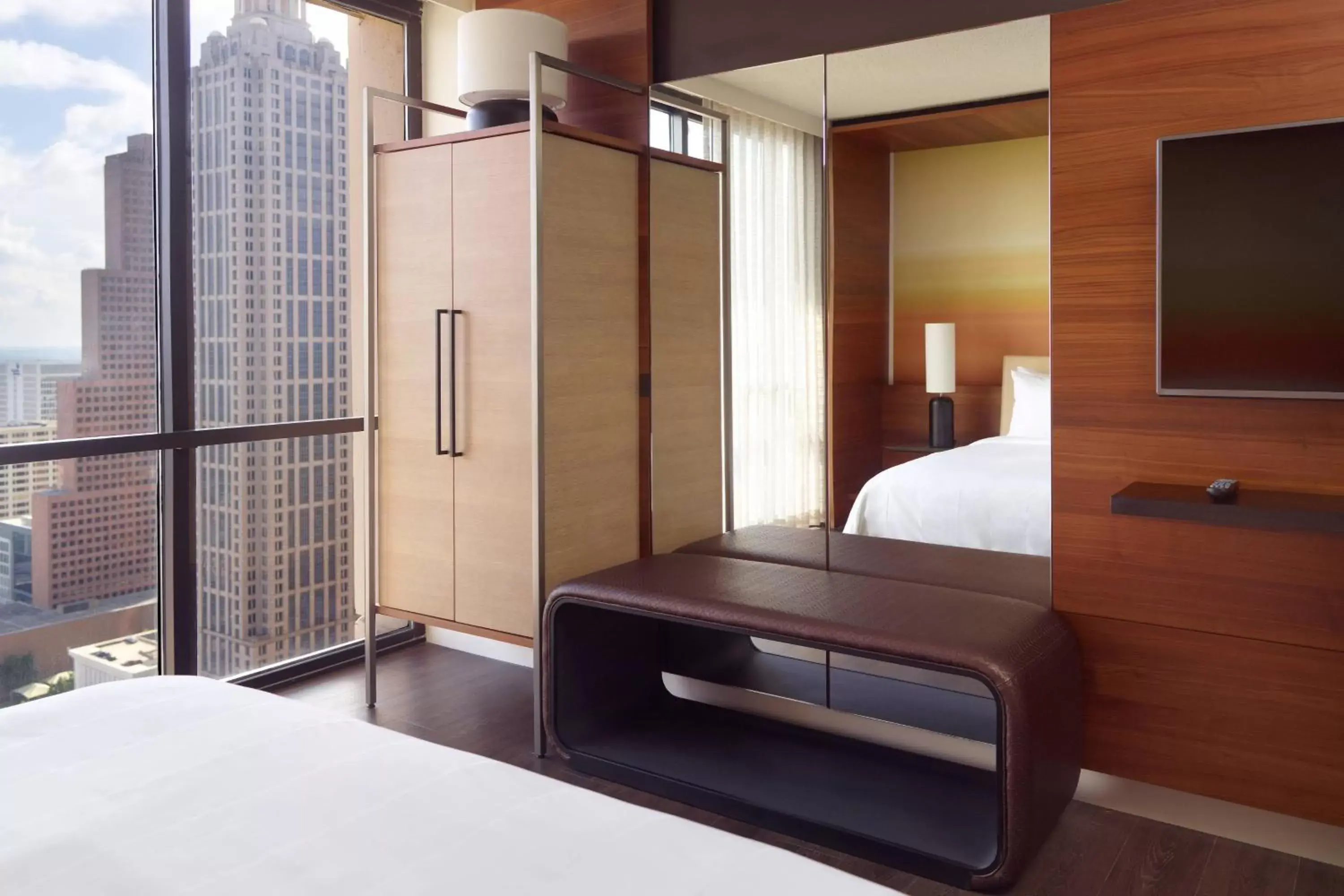 Photo of the whole room, Bed in Atlanta Marriott Marquis