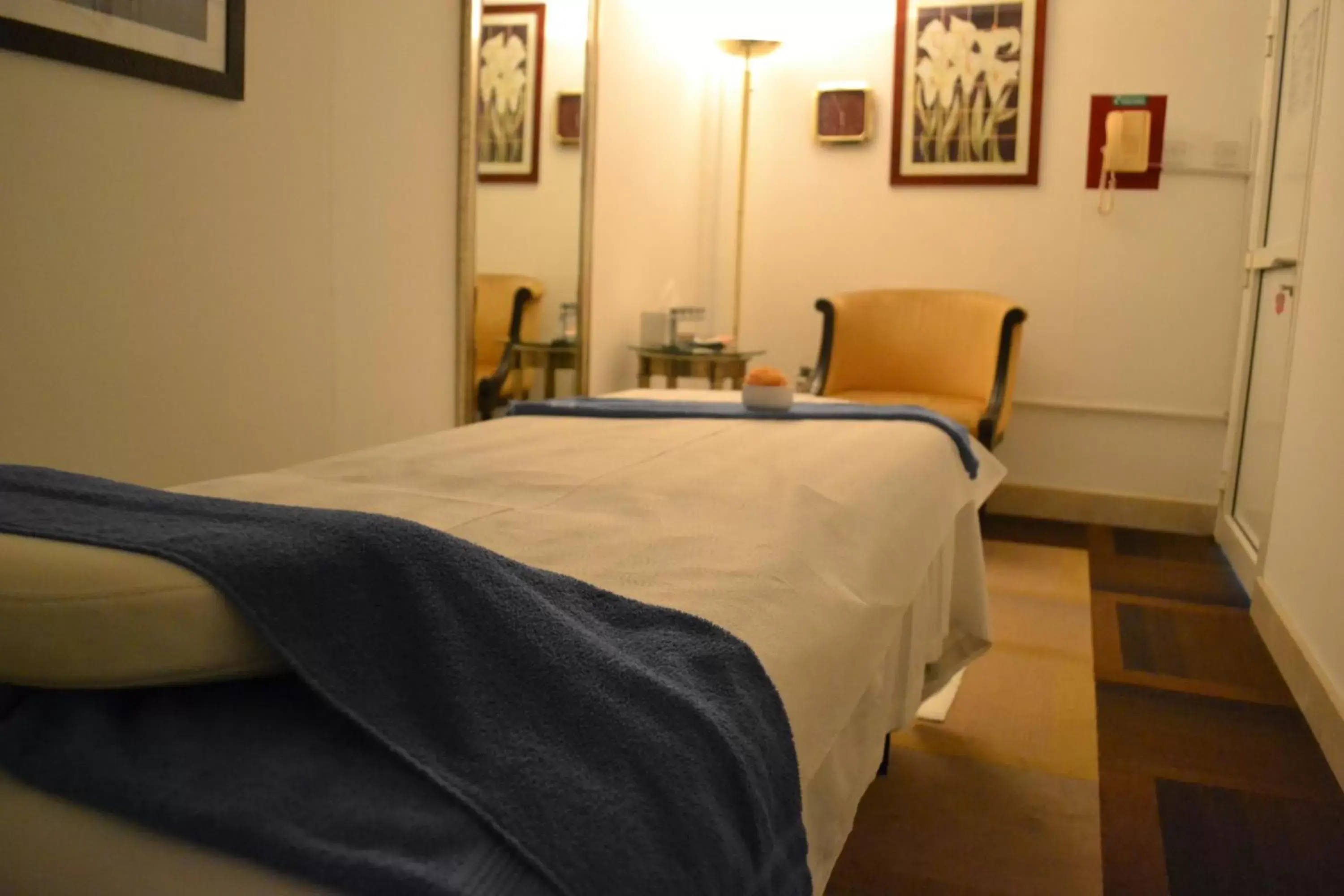 Massage, Bed in Sheraton Khalidiya Hotel Massage, Bed in Sheraton Khalidiya Hotel