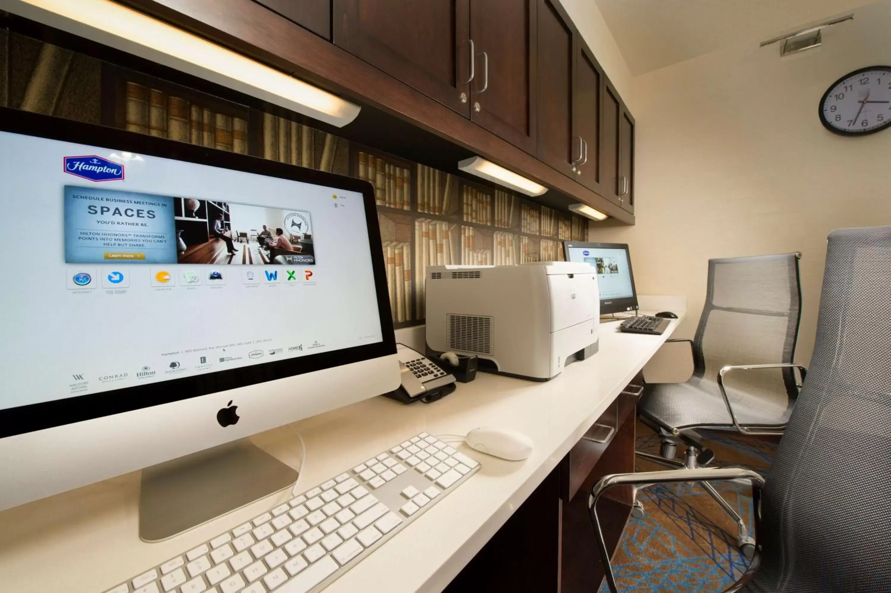 Business facilities in Hampton Inn & Suites Baltimore/Woodlawn