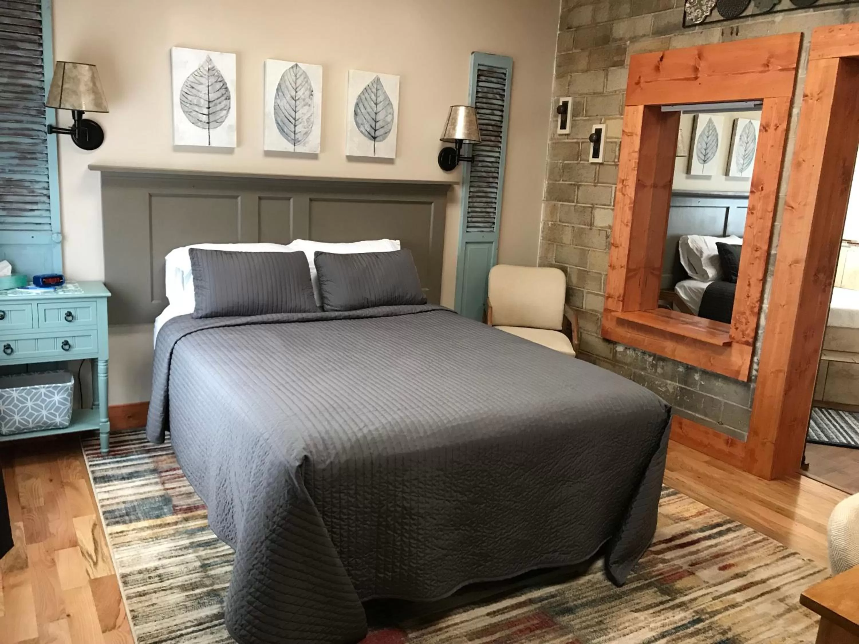 Bed in Hocking Hills Inn