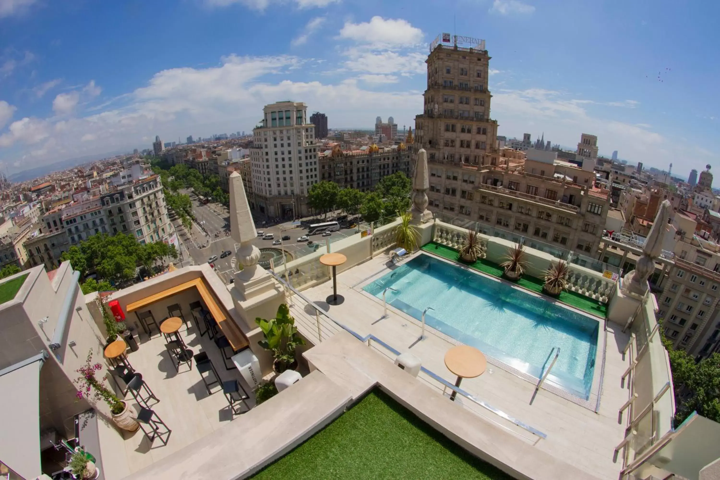 Balcony/Terrace, Pool View in El Avenida Palace