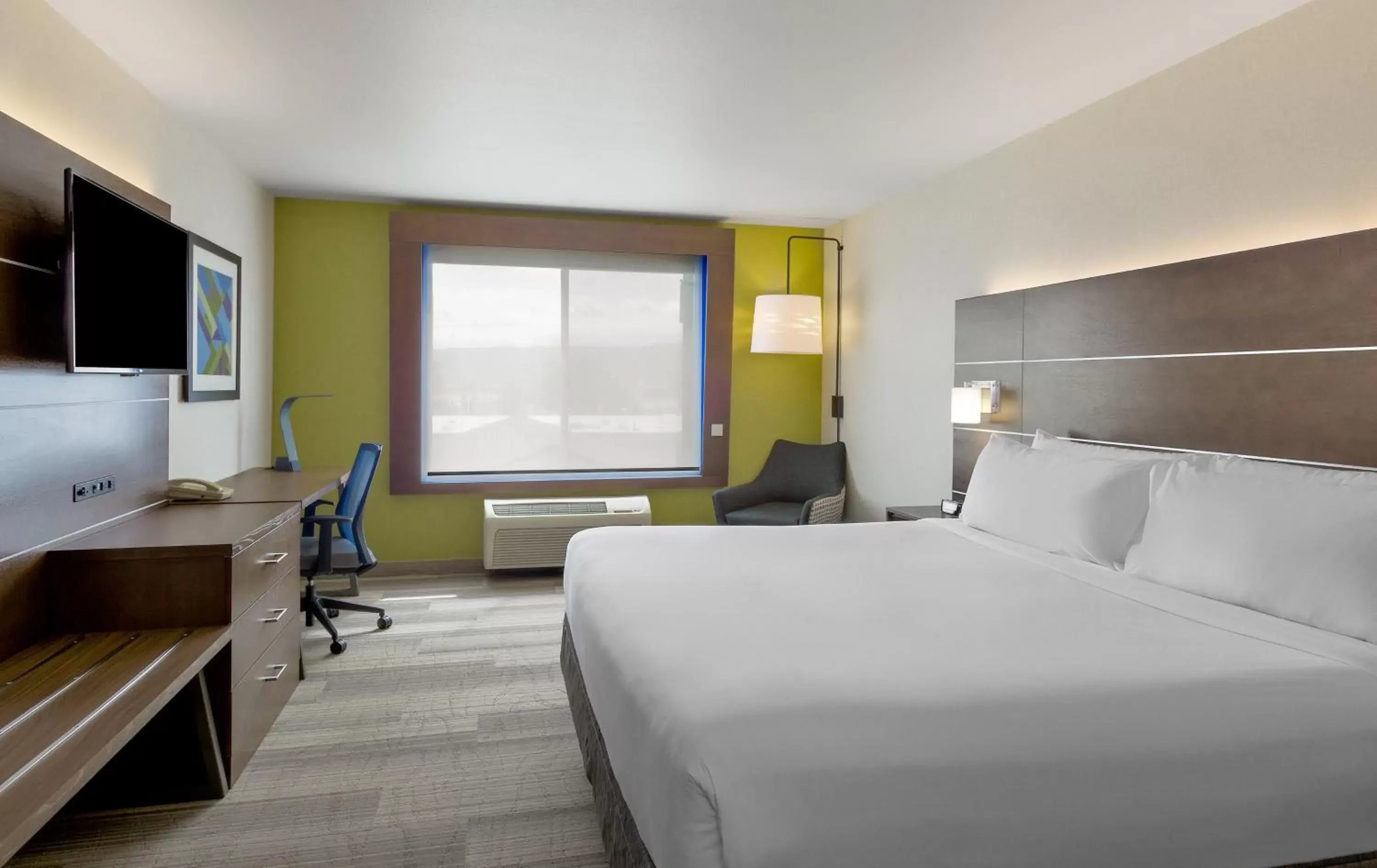 Photo of the whole room, Bed in Holiday Inn Express Ellensburg, an IHG Hotel