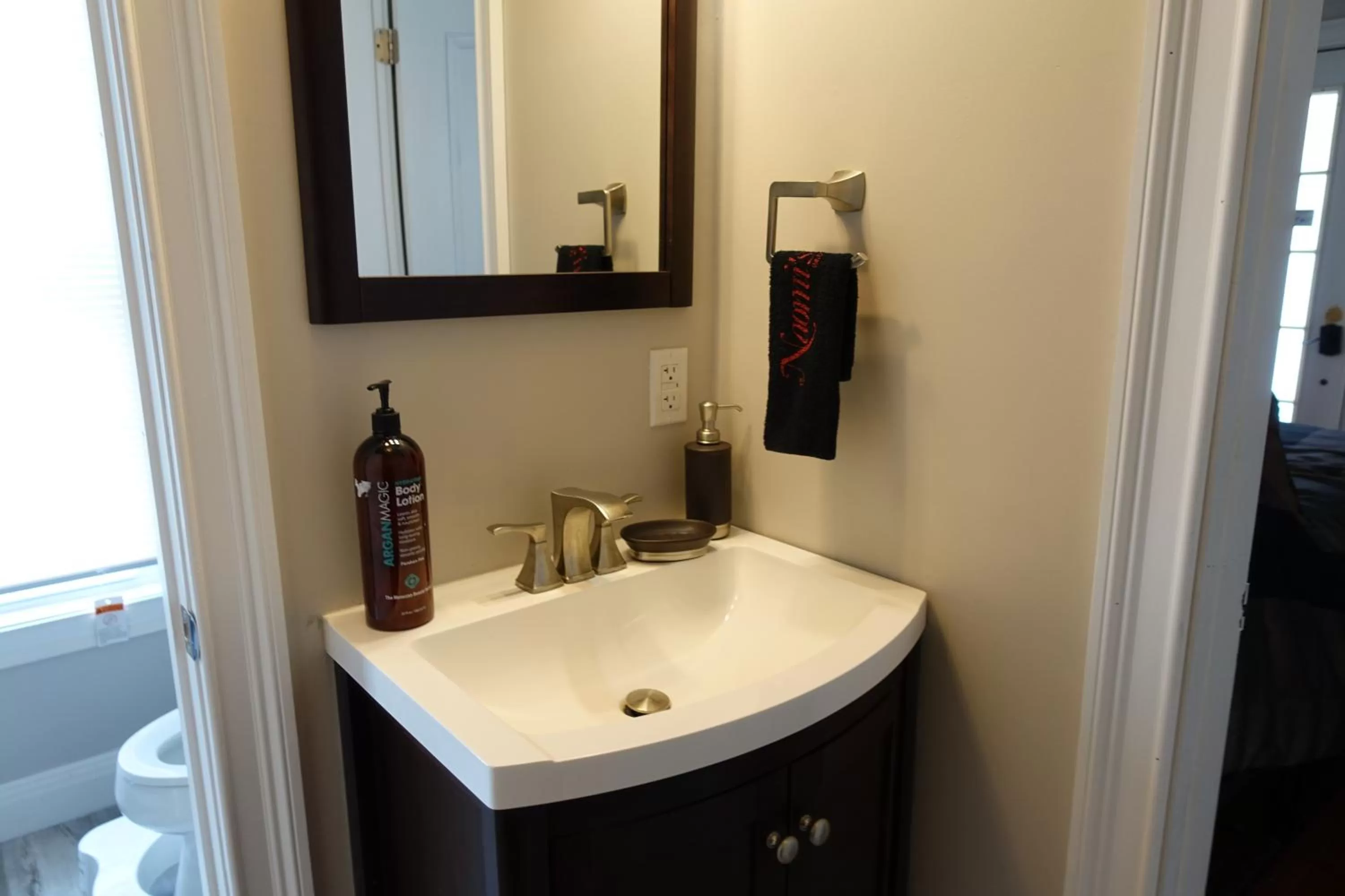 Bathroom in Naomi's Inn Bed & Breakfast