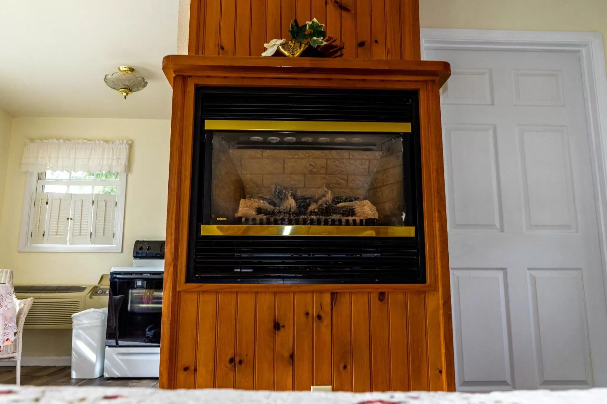 The Chimney Rock Inn & Cottages