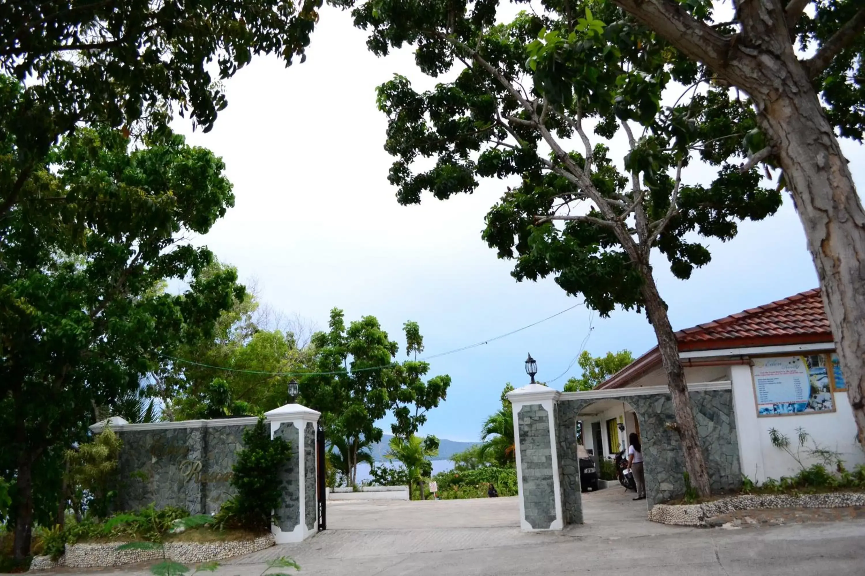 Facade/entrance in Eden Resort Facade/entrance in Eden Resort