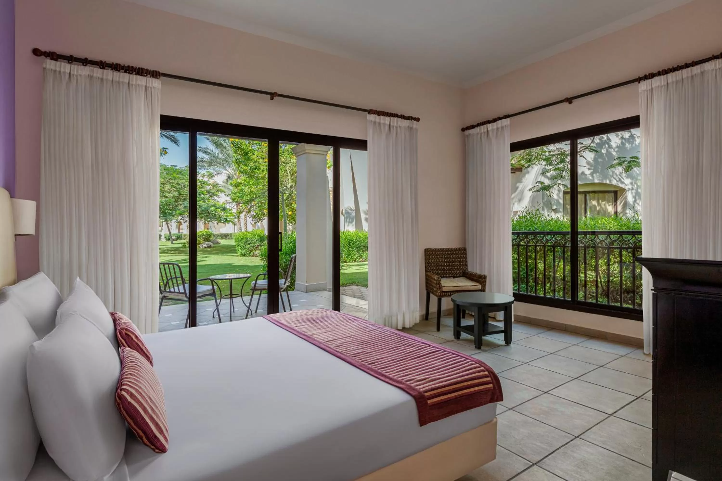 Bedroom, Bed in JAZ Neo Saraya Palms