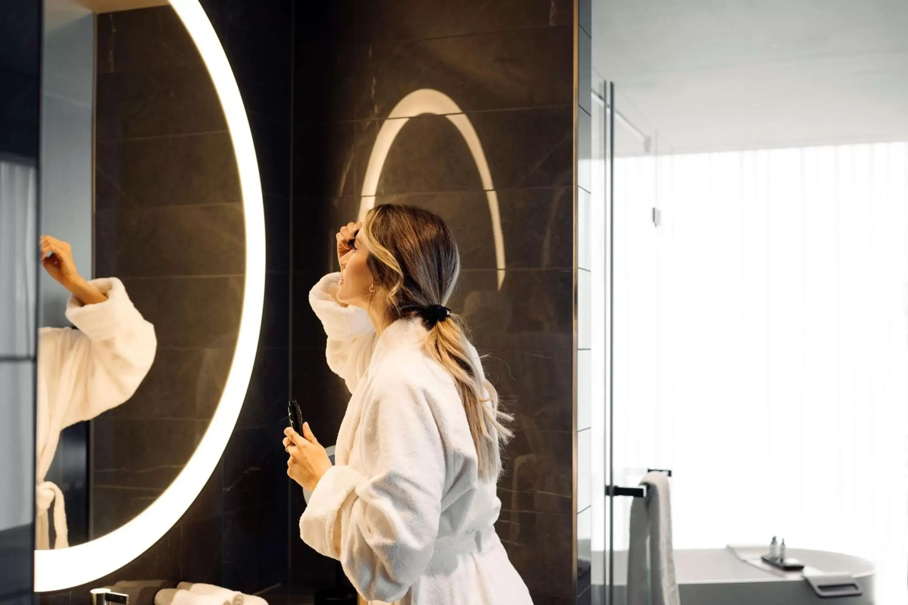 Shower in Hyatt Regency Zurich Airport Circle